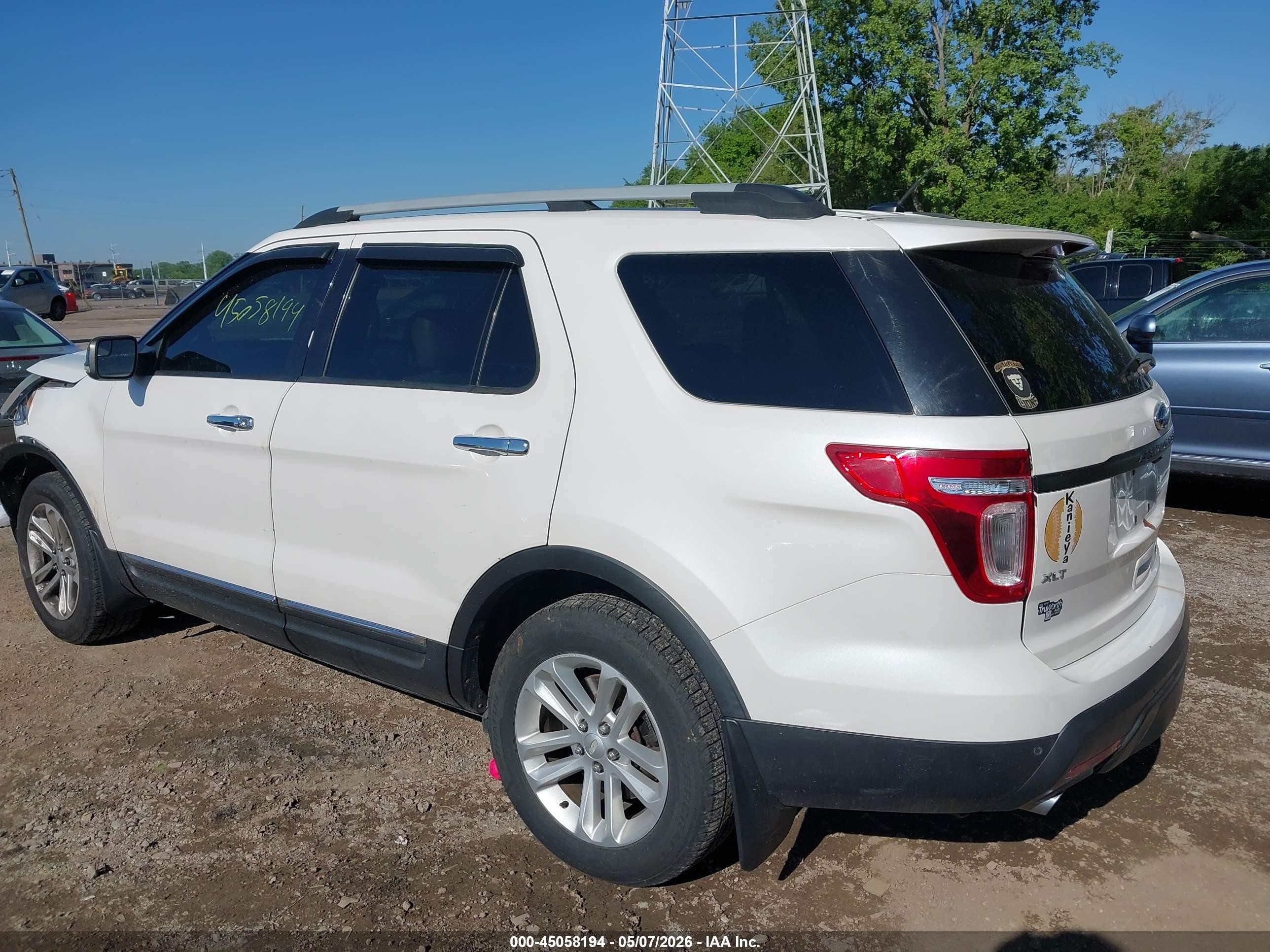 2012 Ford Explorer Xlt White vin: 1FMHK8D86CGA16674