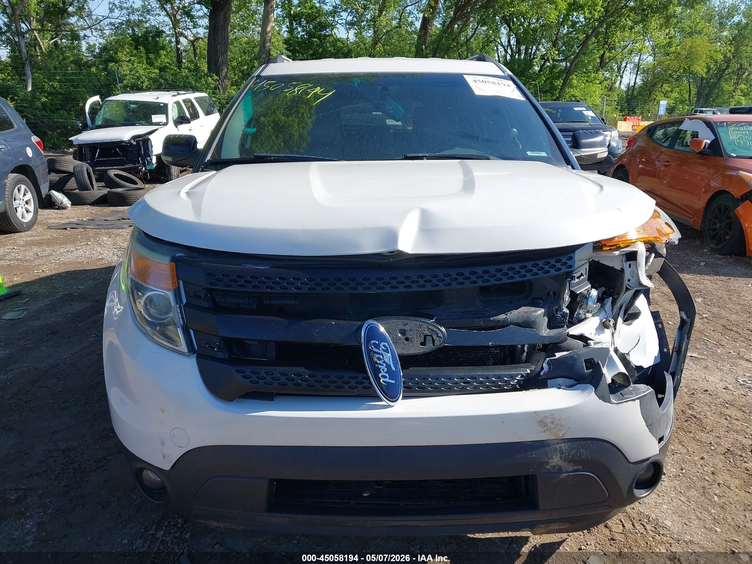 2012 Ford Explorer Xlt White vin: 1FMHK8D86CGA16674