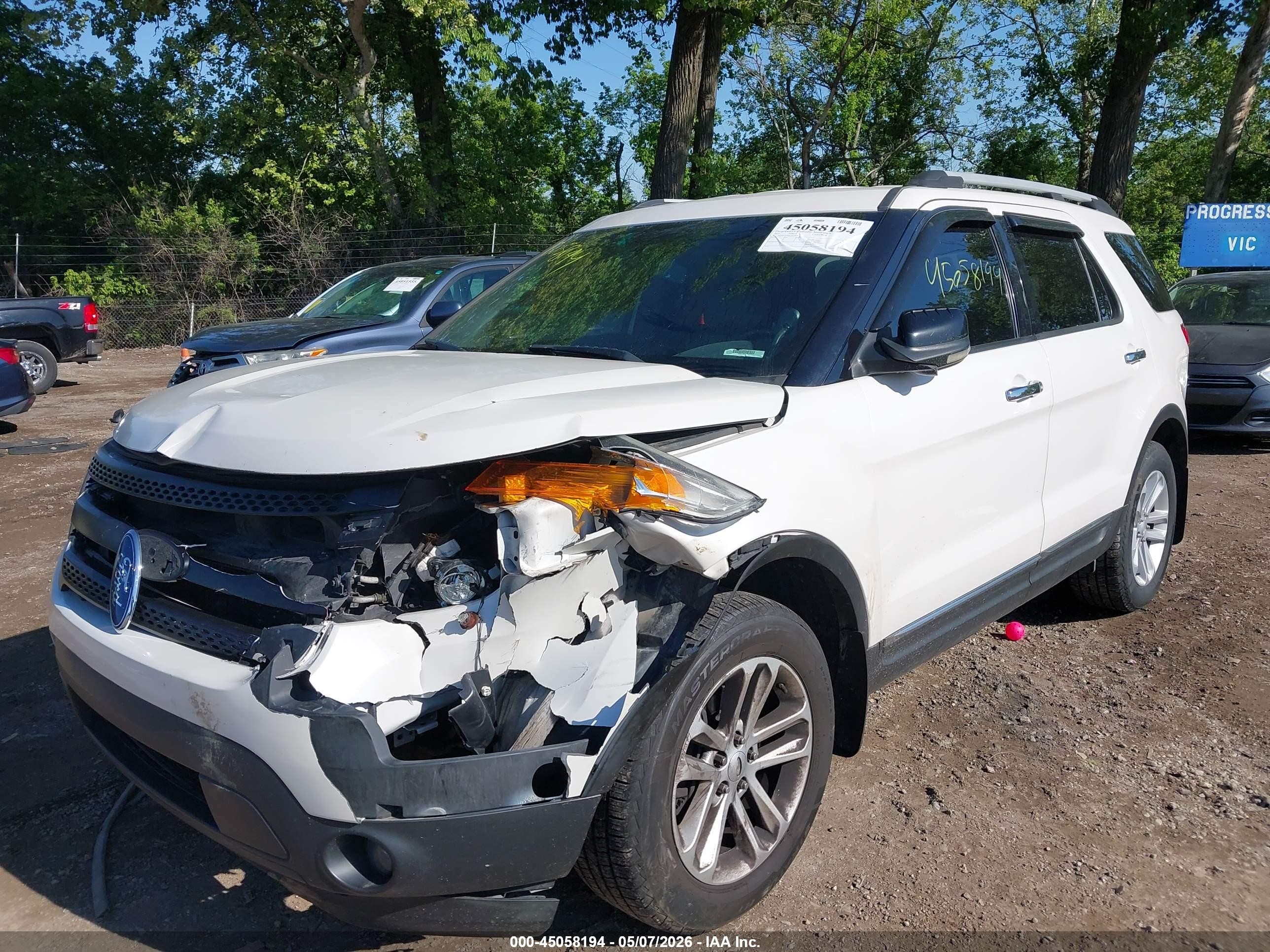 2012 Ford Explorer Xlt White vin: 1FMHK8D86CGA16674