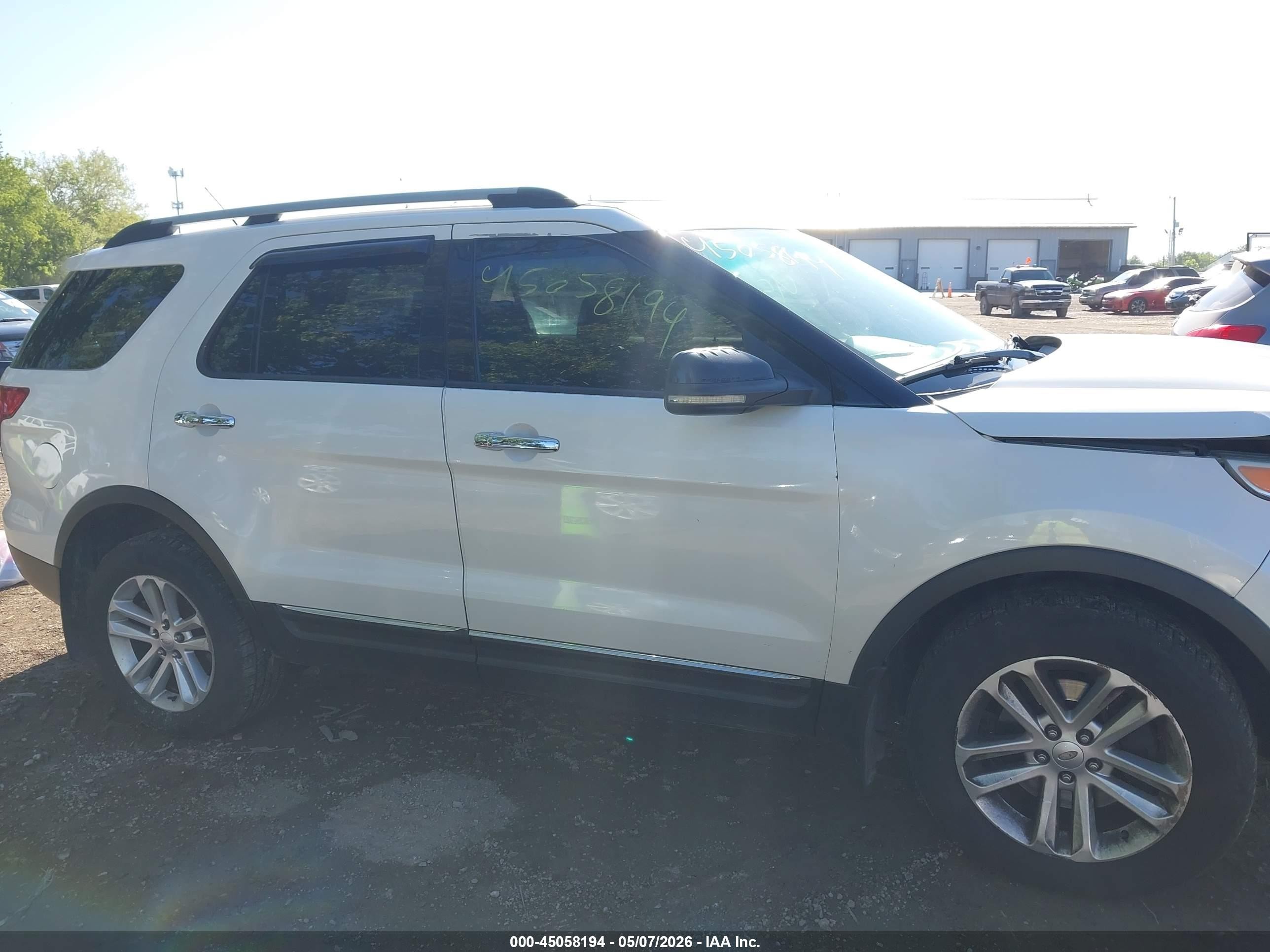 2012 Ford Explorer Xlt White vin: 1FMHK8D86CGA16674