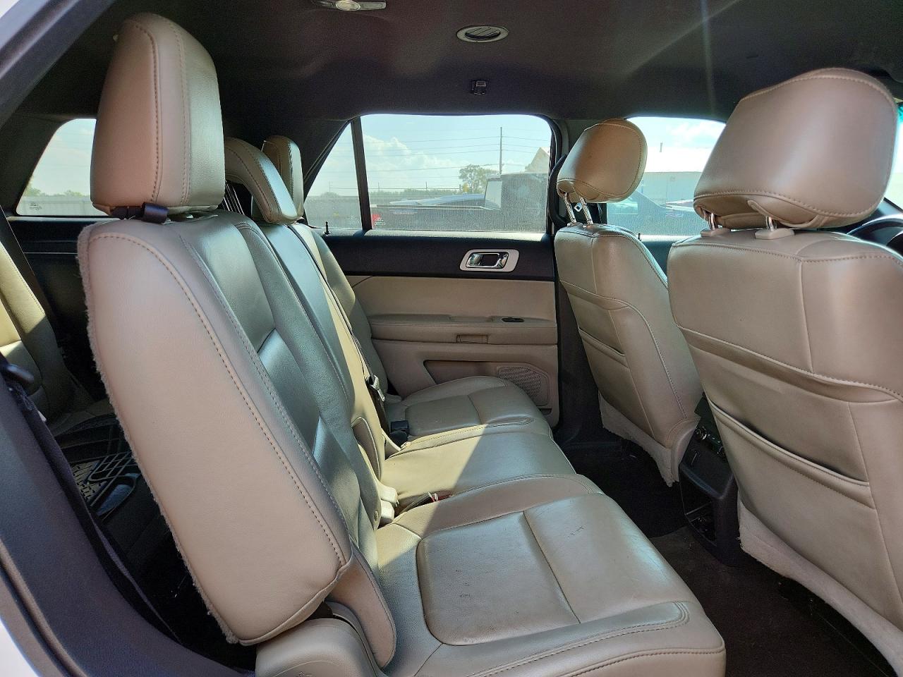 2012 Ford Explorer Xlt White vin: 1FMHK8D86CGA91360