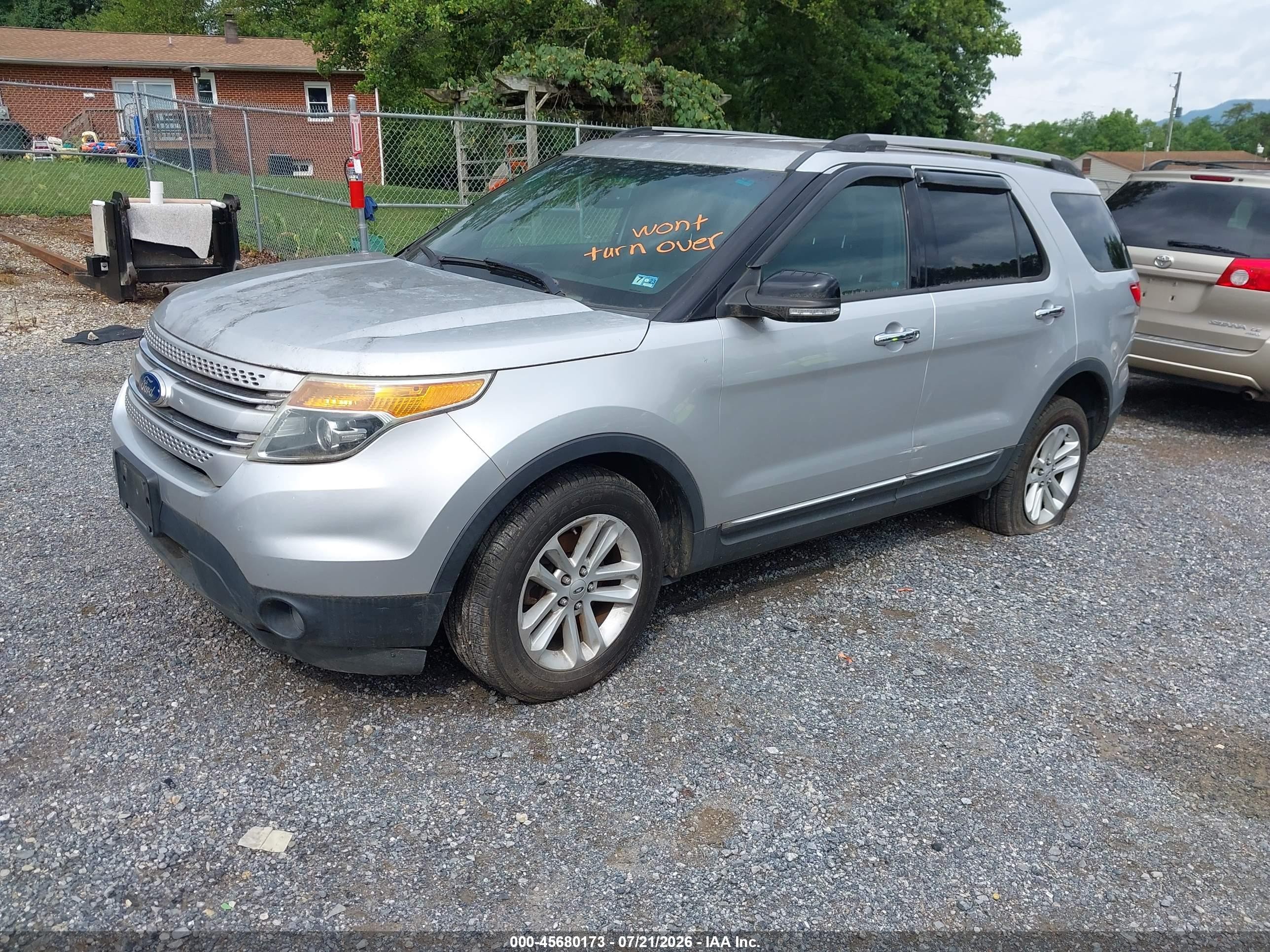 2012 Ford Explorer Xlt Silver vin: 1FMHK8D86CGA95618