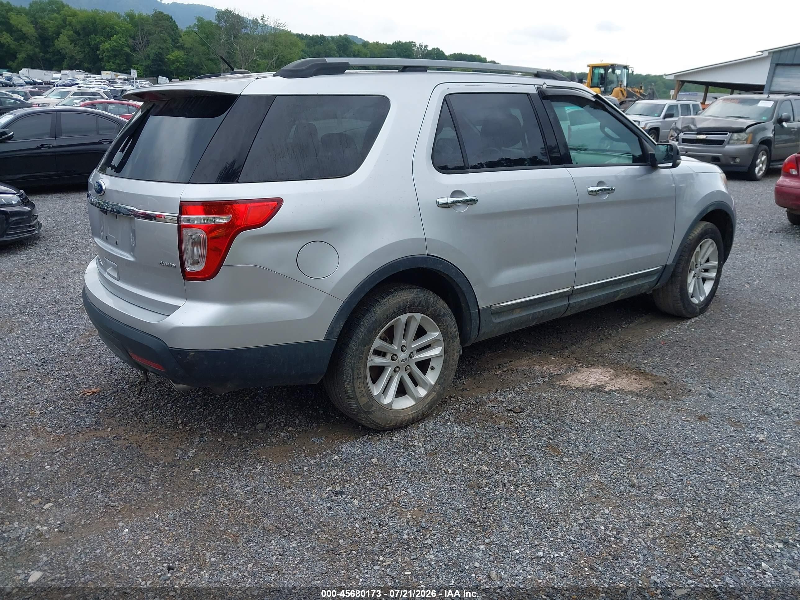 2012 Ford Explorer Xlt Silver vin: 1FMHK8D86CGA95618