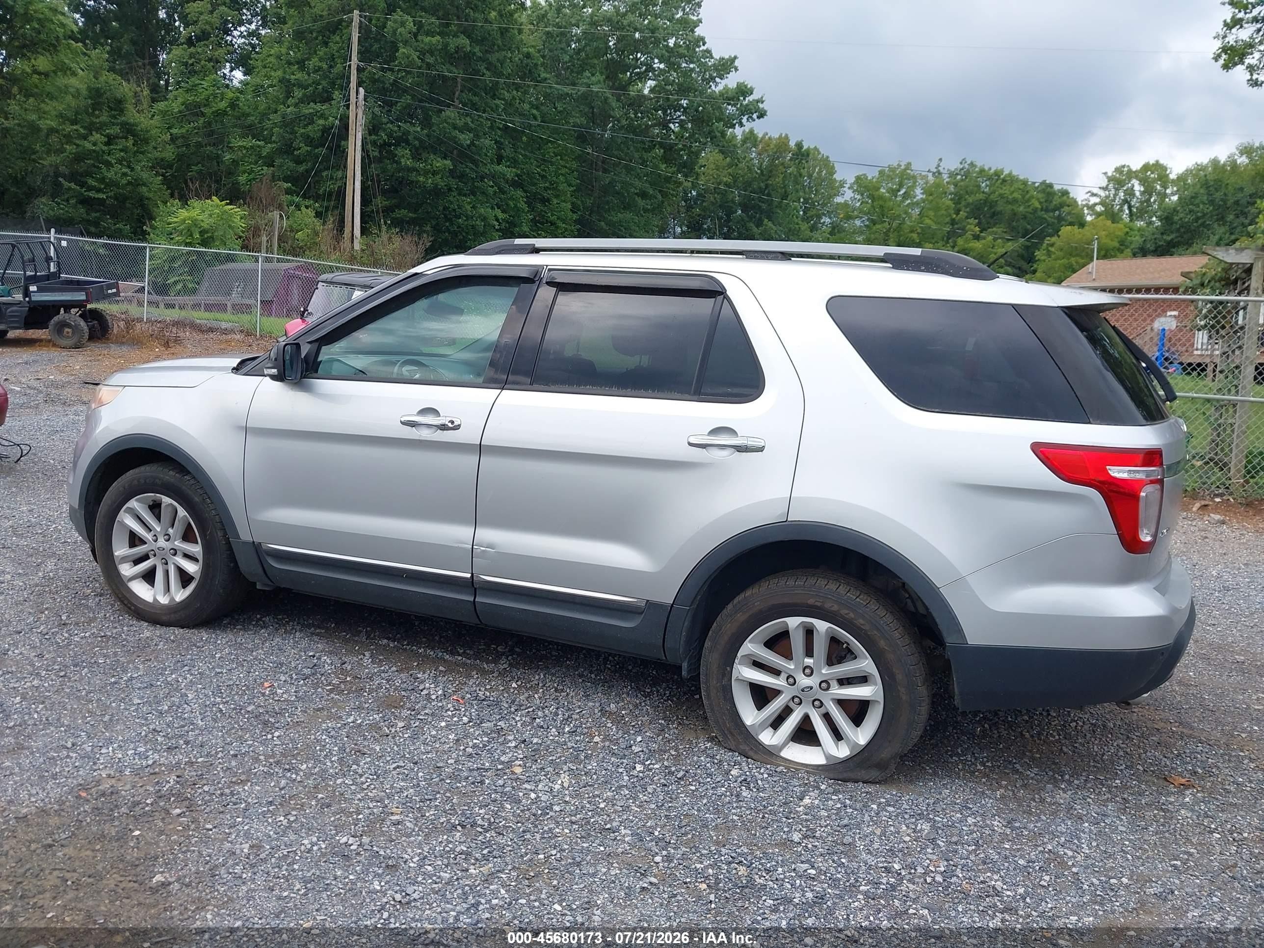 2012 Ford Explorer Xlt Silver vin: 1FMHK8D86CGA95618