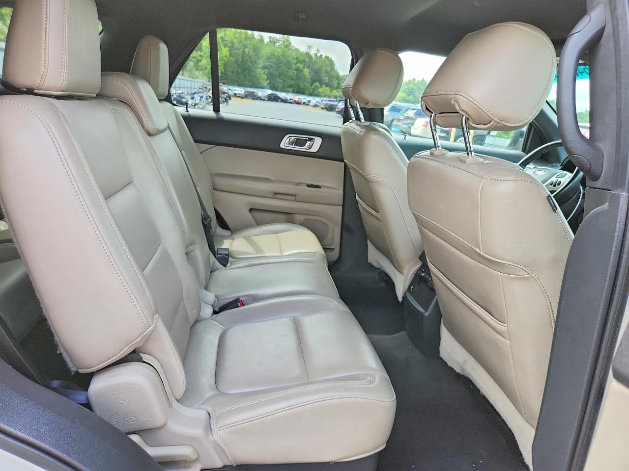 2011 Ford Explorer Xlt Белый vin: 1FMHK8D87BGA08615