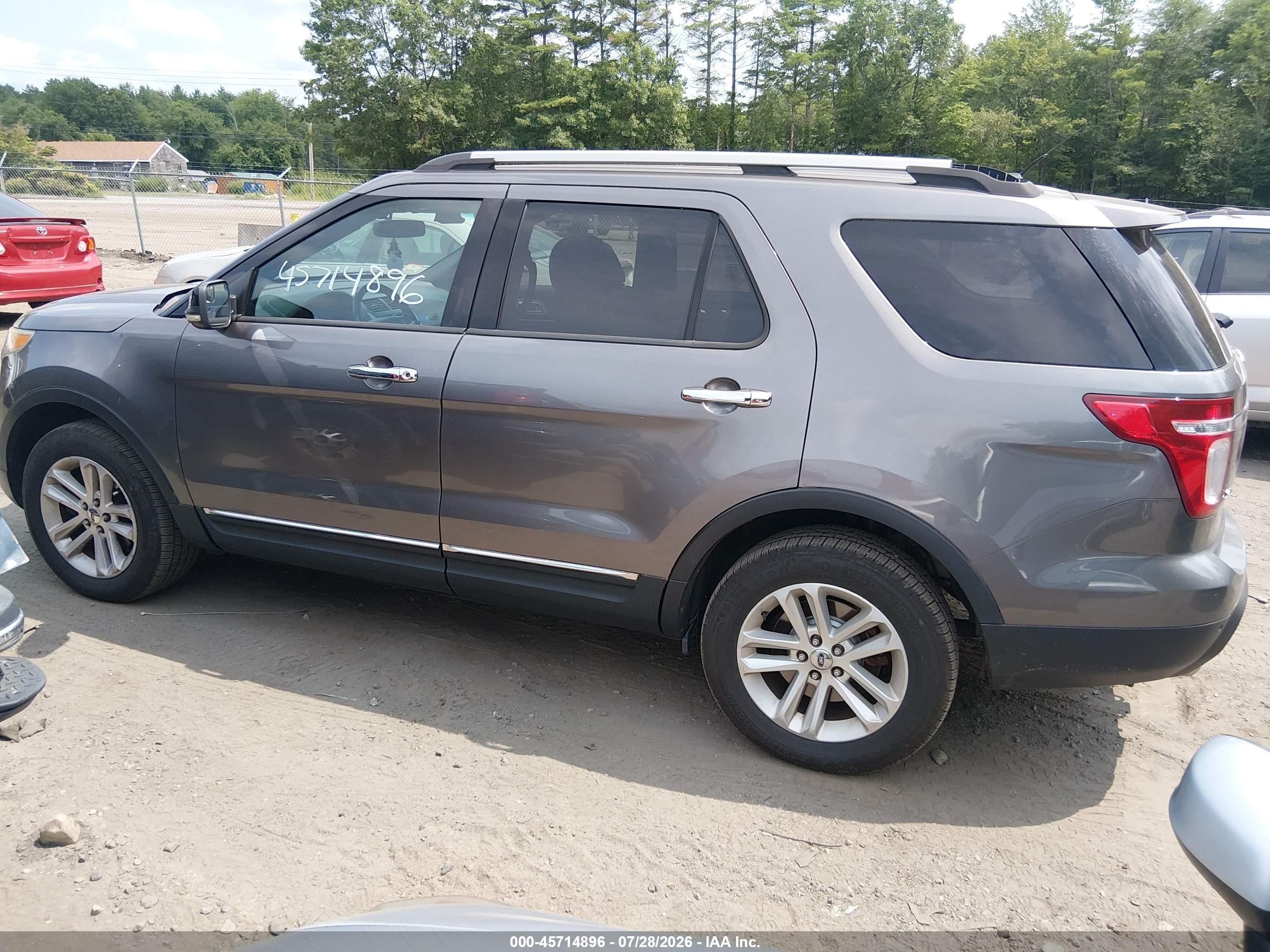 2011 Ford Explorer Xlt Gray vin: 1FMHK8D87BGA13586