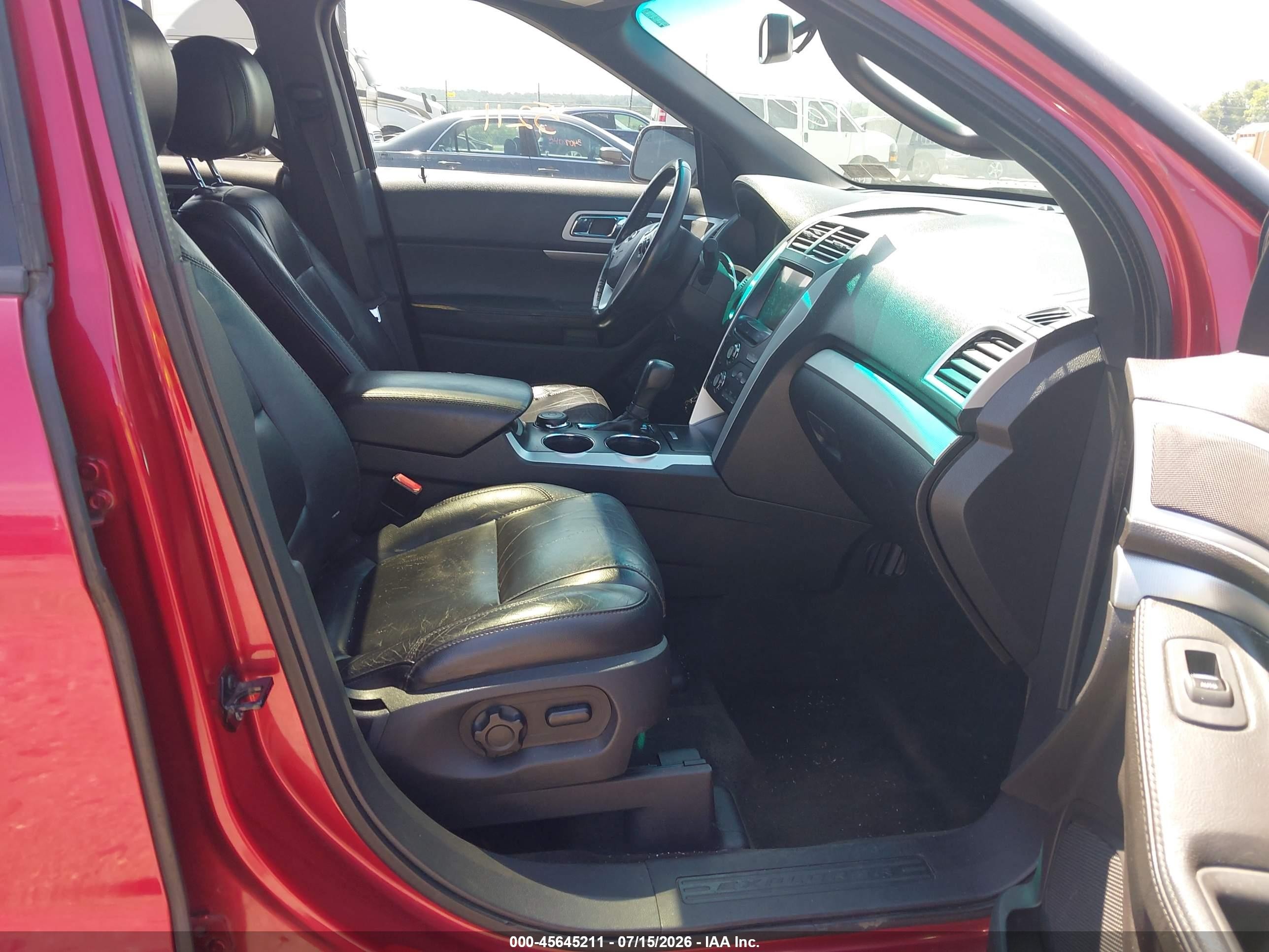 2011 Ford Explorer Xlt Red vin: 1FMHK8D87BGA63419