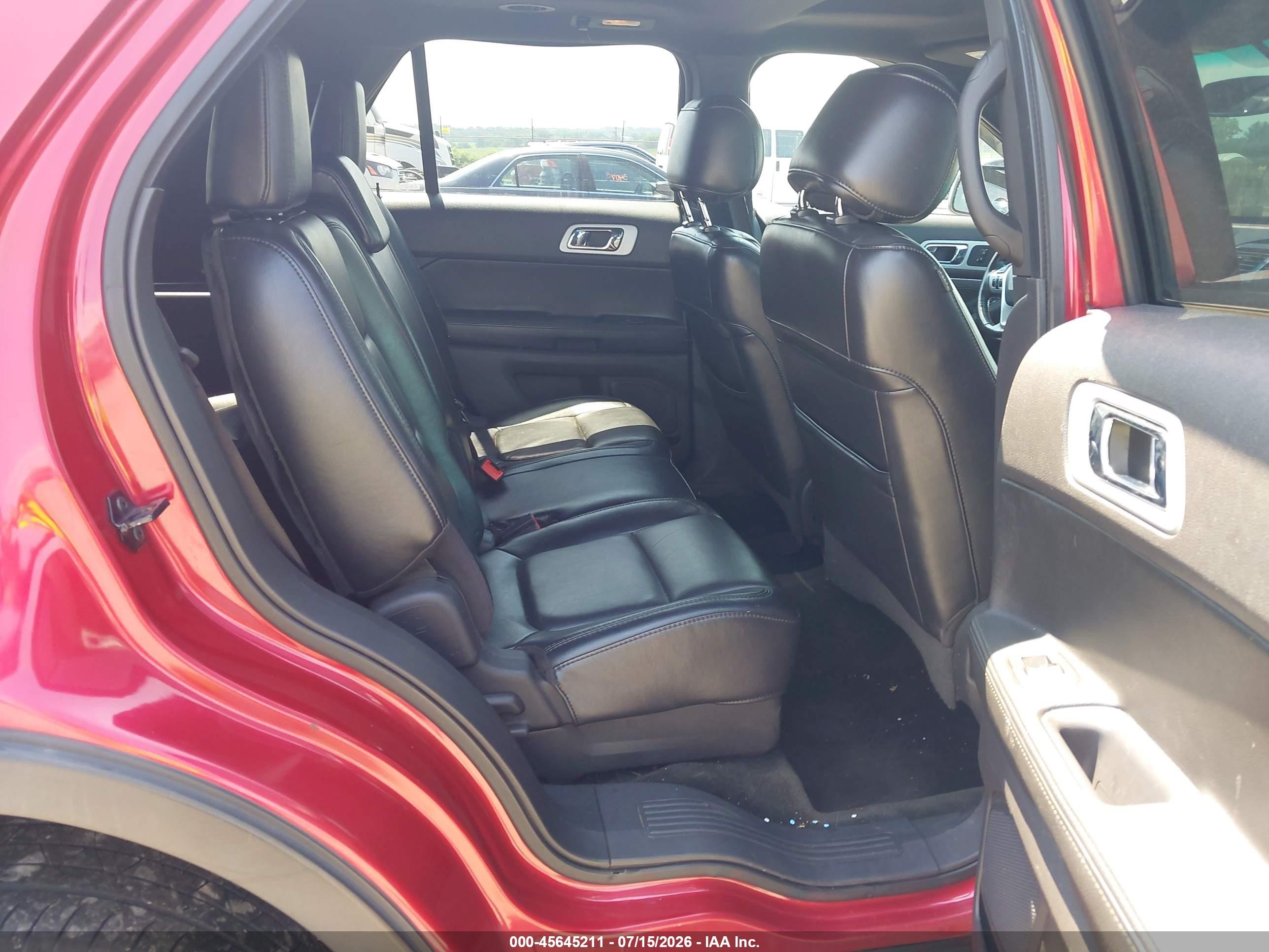 2011 Ford Explorer Xlt Red vin: 1FMHK8D87BGA63419