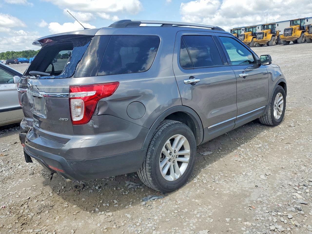 2011 Ford Explorer Xlt Beige vin: 1FMHK8D87BGA66465