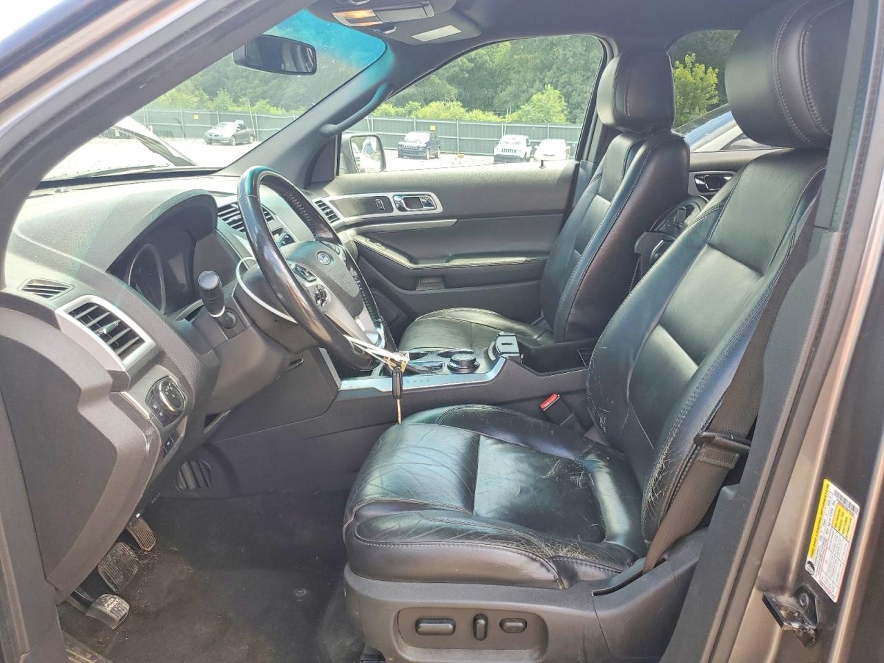 2011 Ford Explorer Xlt Beige vin: 1FMHK8D87BGA66465