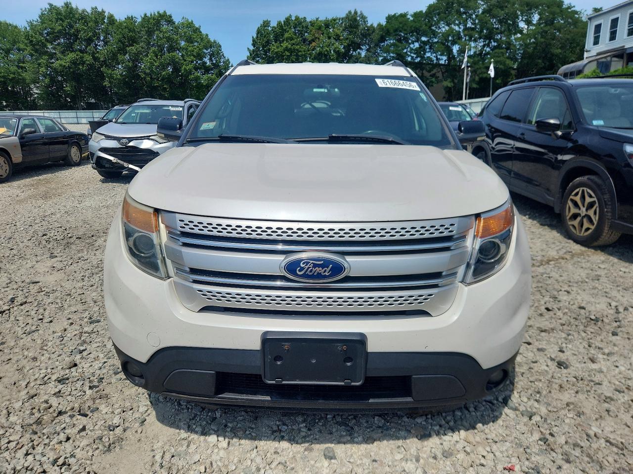 2012 Ford Explorer Xlt White vin: 1FMHK8D87CGA42541