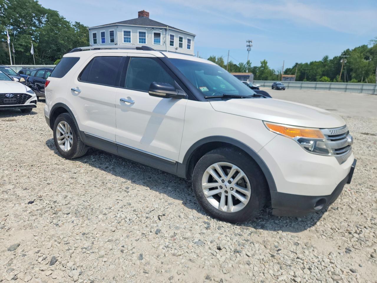 2012 Ford Explorer Xlt White vin: 1FMHK8D87CGA42541