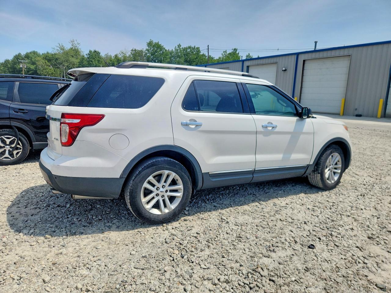 2012 Ford Explorer Xlt White vin: 1FMHK8D87CGA42541