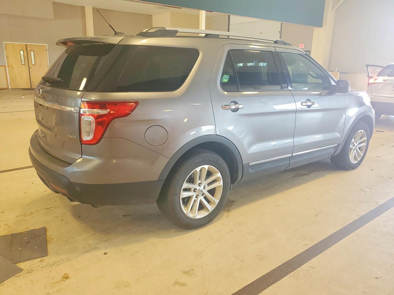 2011 Ford Explorer Xlt Gray vin: 1FMHK8D88BGA89480