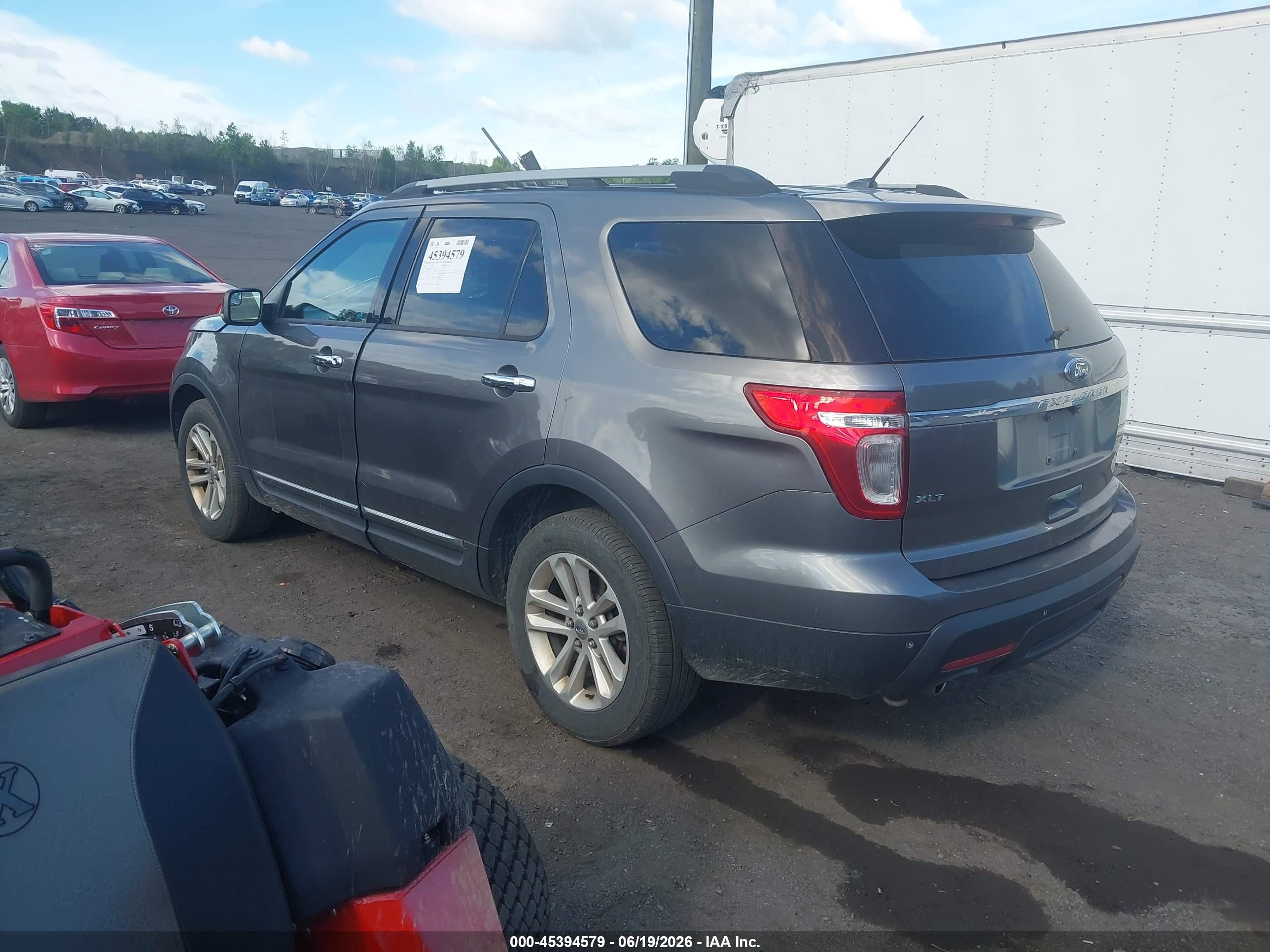 2011 Ford Explorer Xlt Gray vin: 1FMHK8D88BGA90287