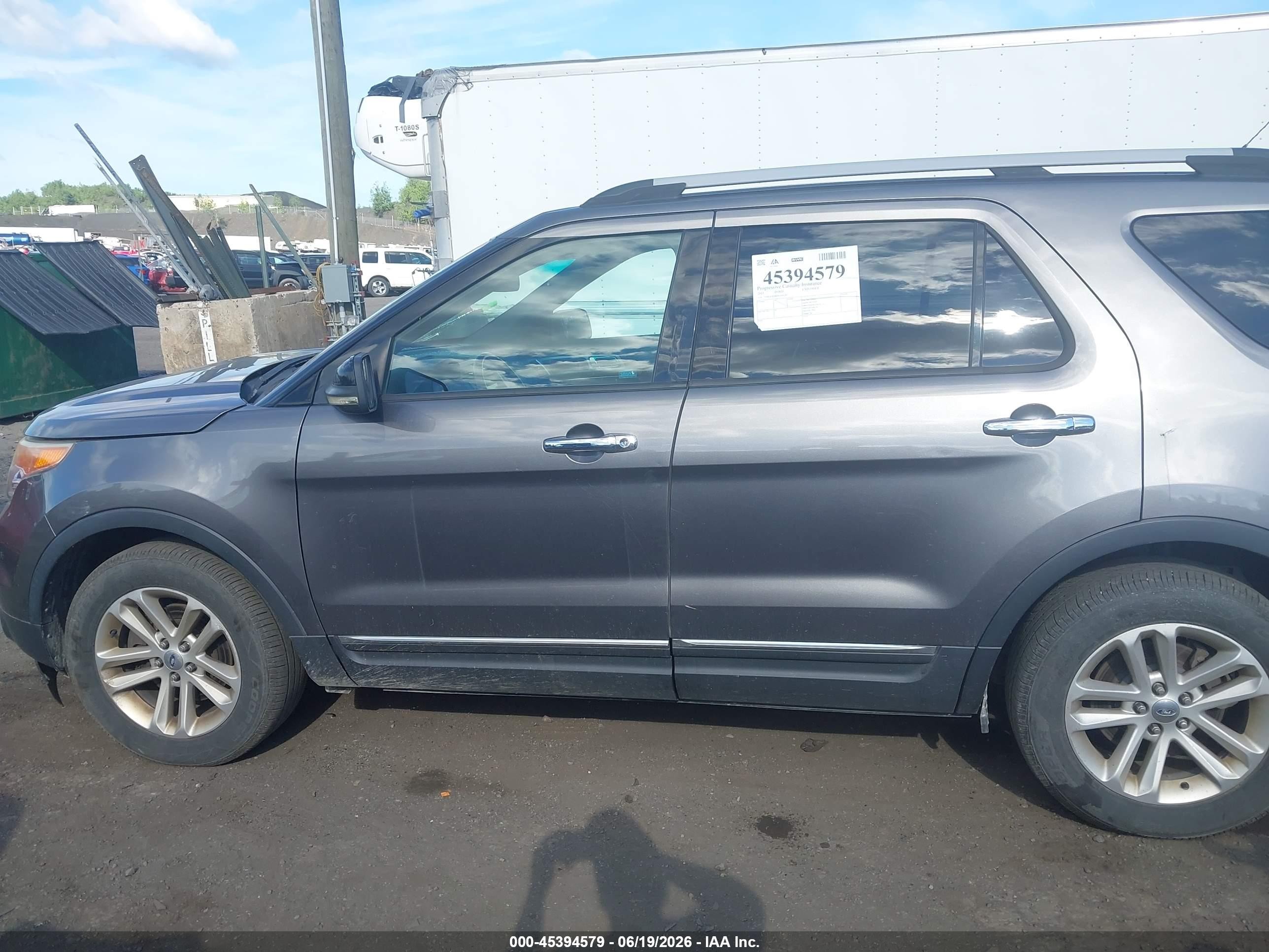 2011 Ford Explorer Xlt Gray vin: 1FMHK8D88BGA90287