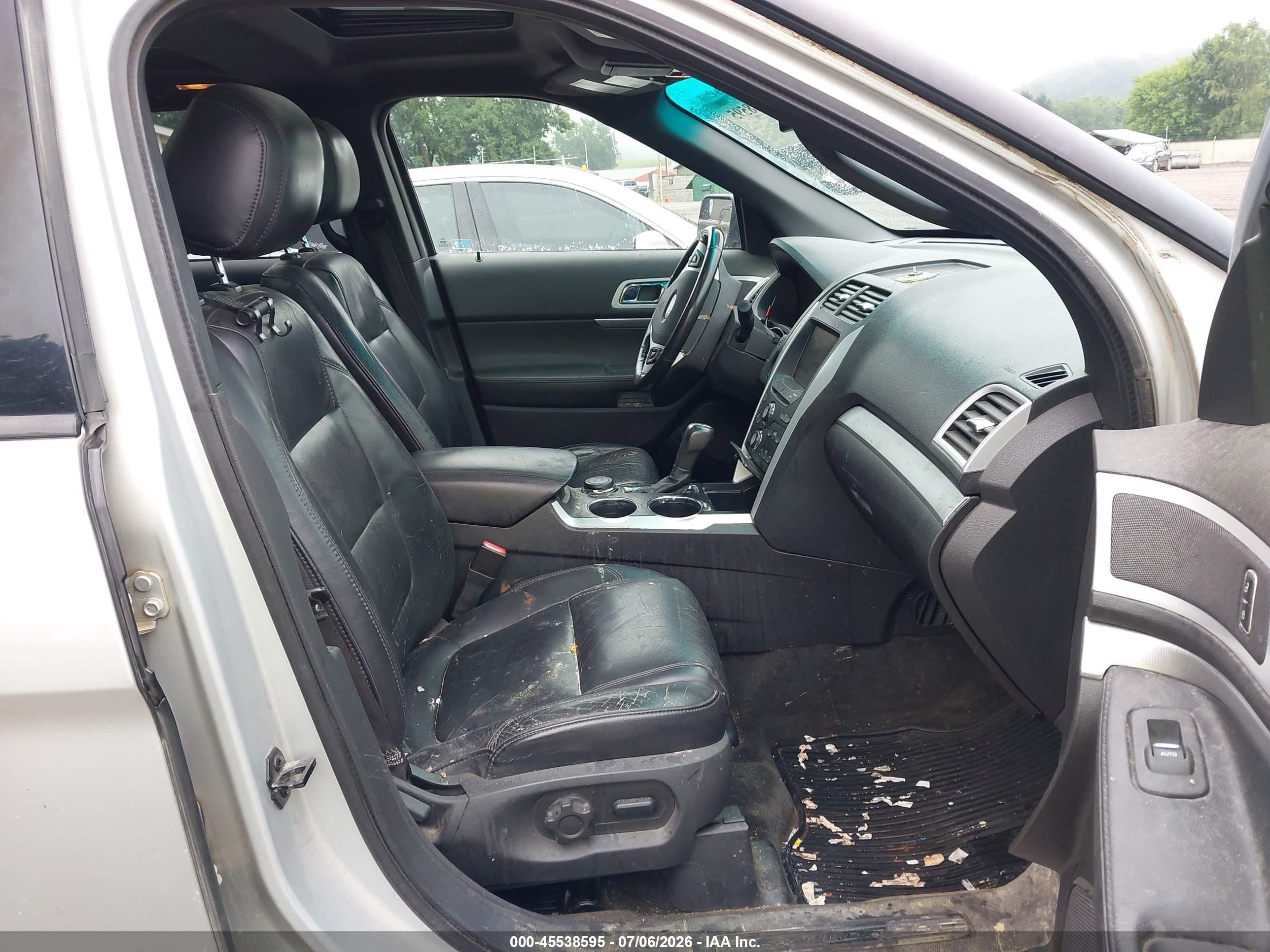 2012 Ford Explorer Xlt Silver vin: 1FMHK8D88CGA81199