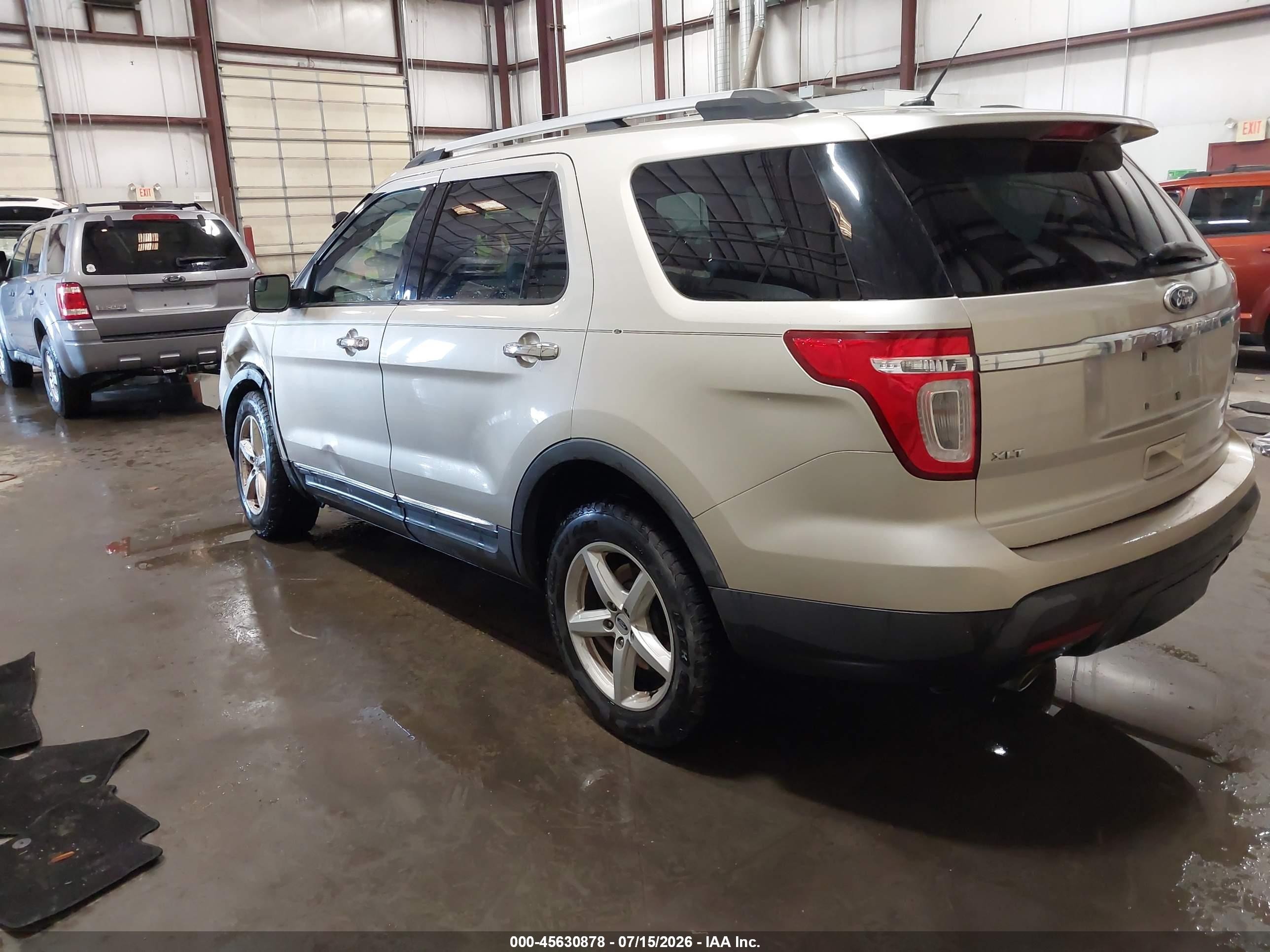 2011 Ford Explorer Xlt Beige vin: 1FMHK8D89BGA00550