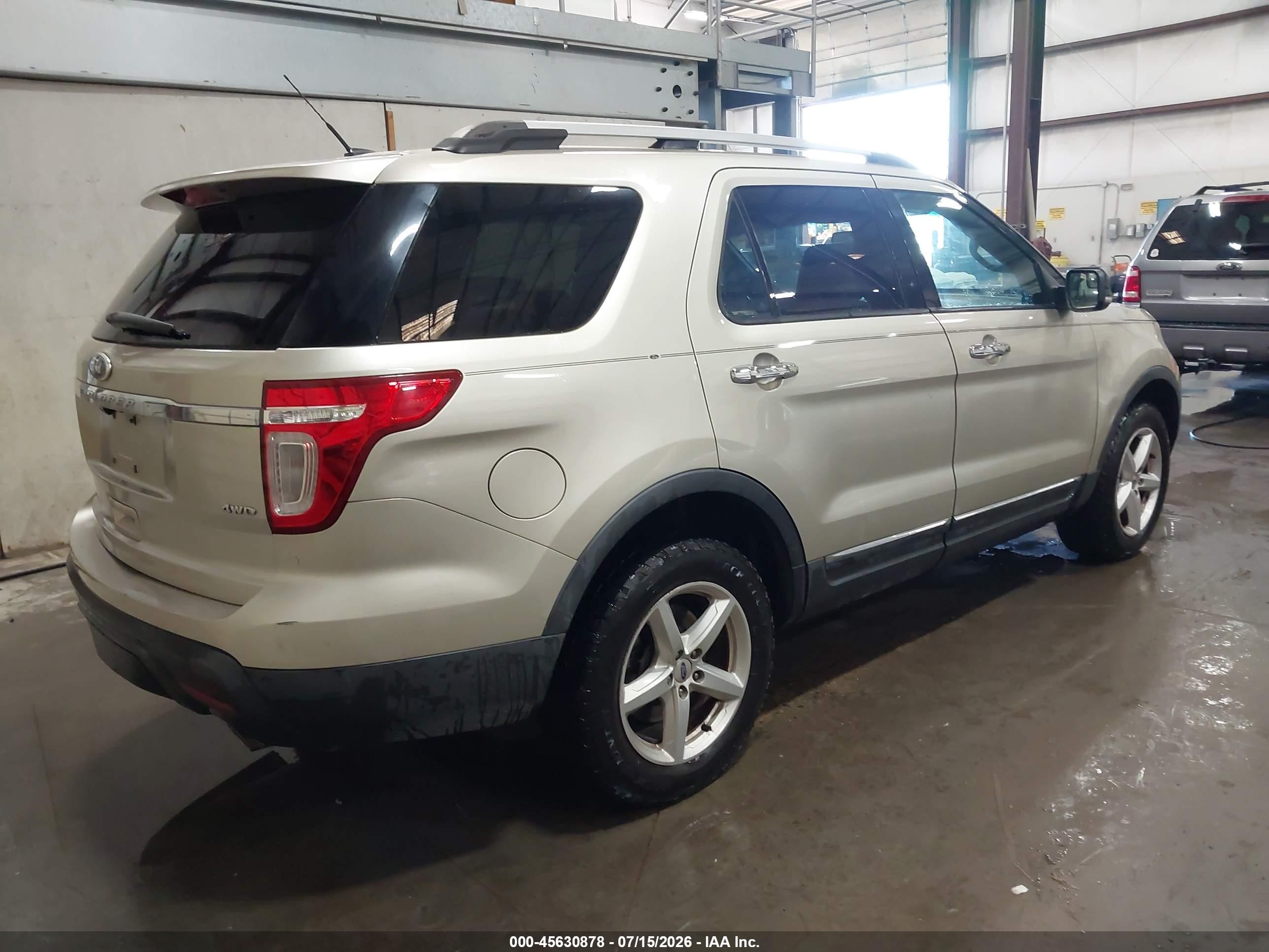 2011 Ford Explorer Xlt Beige vin: 1FMHK8D89BGA00550