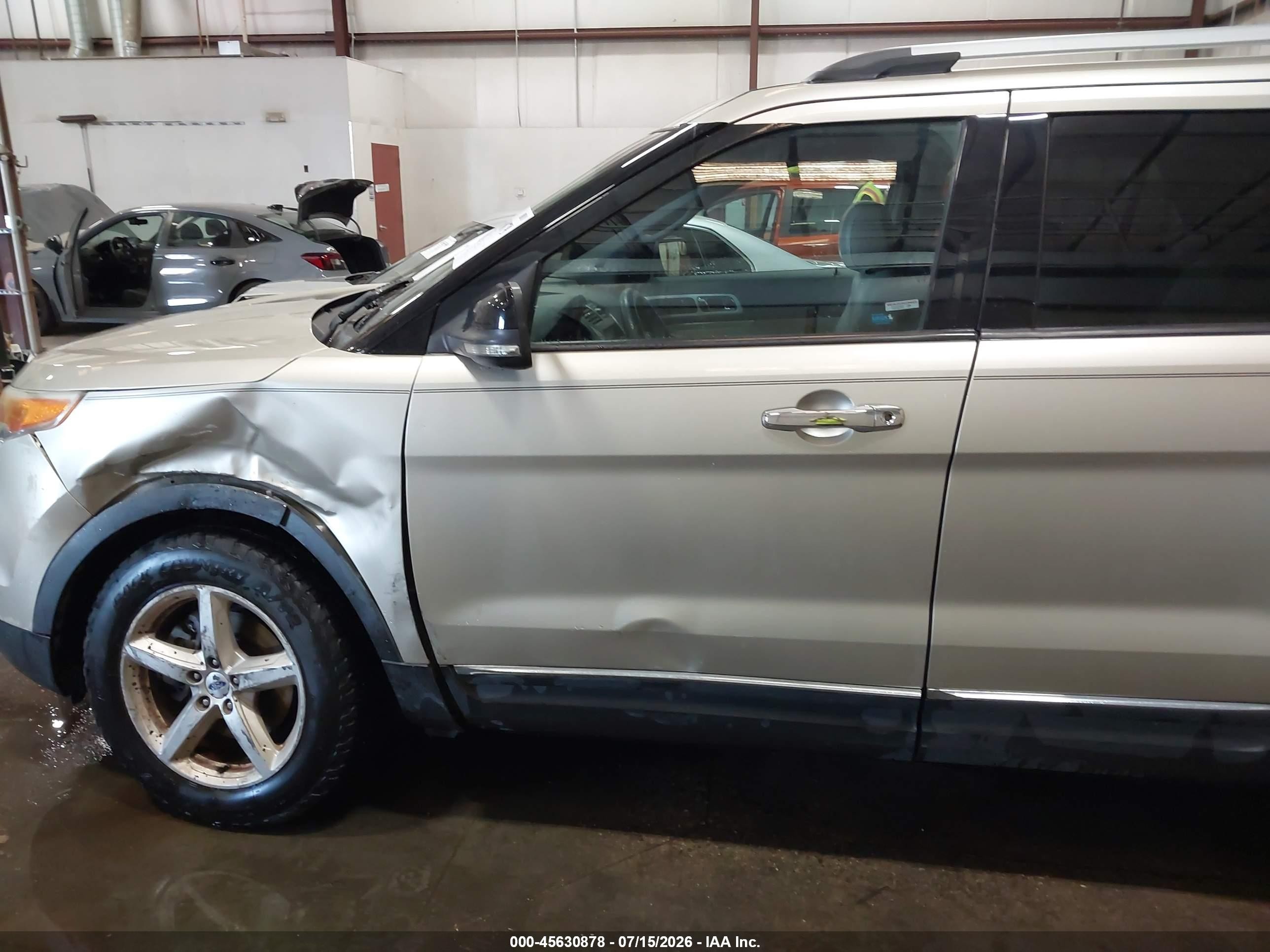 2011 Ford Explorer Xlt Beige vin: 1FMHK8D89BGA00550