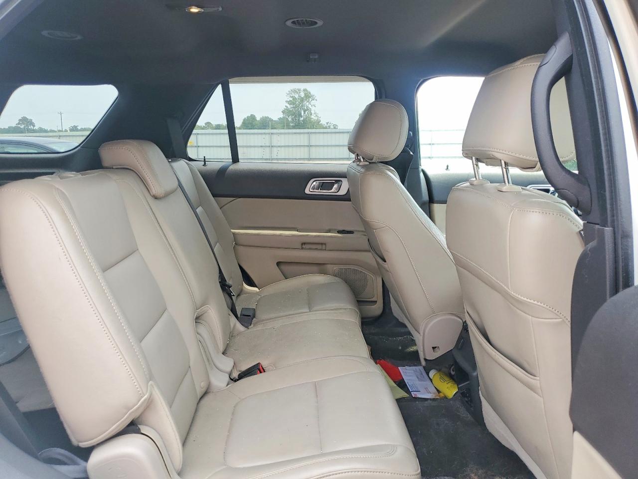 2011 Ford Explorer Xlt White vin: 1FMHK8D89BGA20927