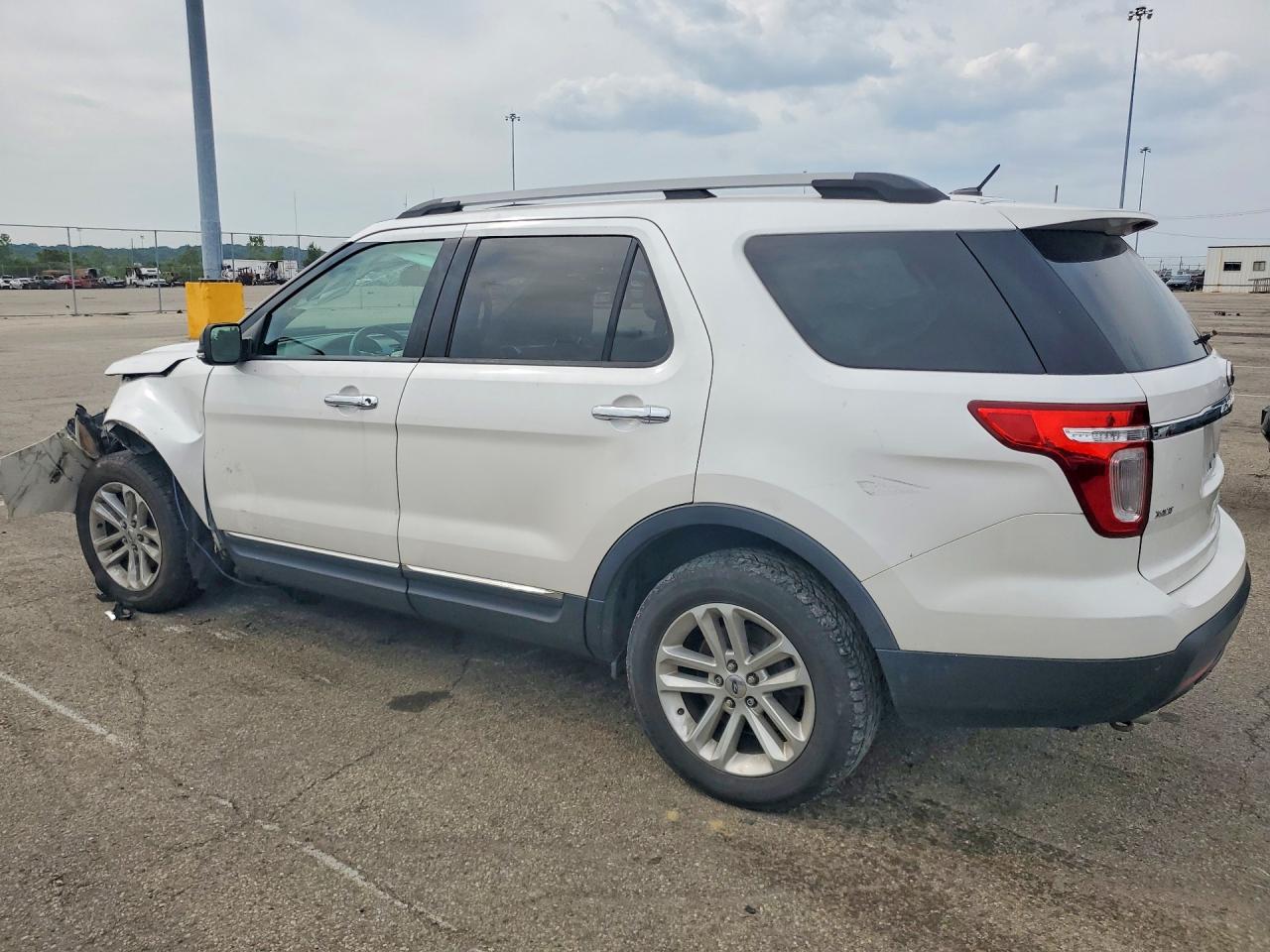 2011 Ford Explorer Xlt White vin: 1FMHK8D89BGA70873