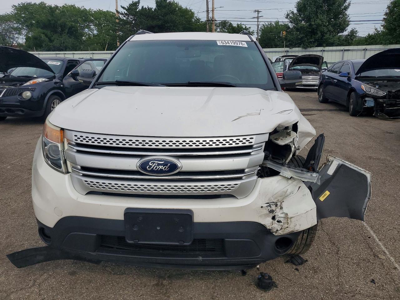 2011 Ford Explorer Xlt White vin: 1FMHK8D89BGA70873