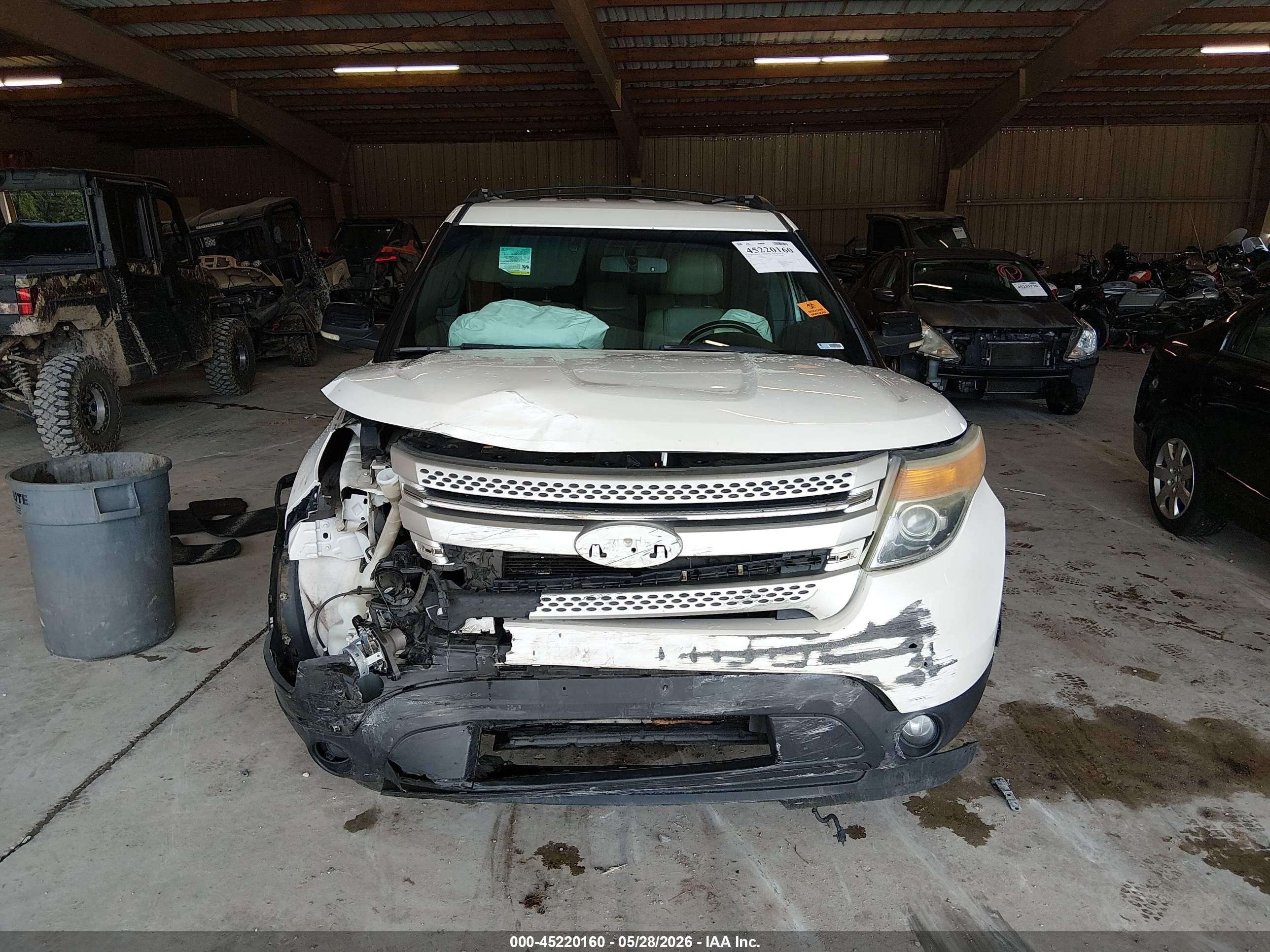 2011 Ford Explorer Xlt Белый vin: 1FMHK8D89BGA90475