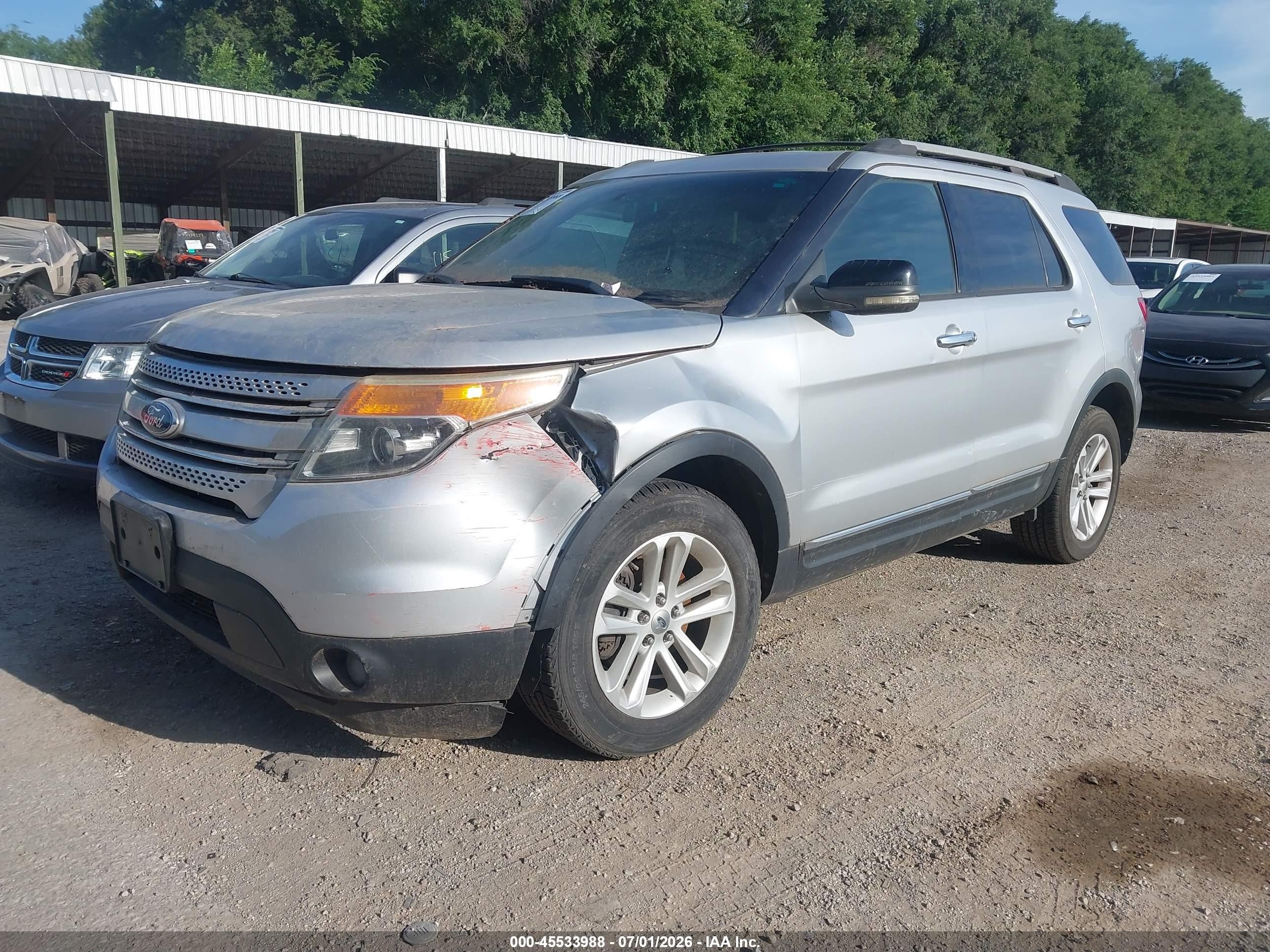 2011 Ford Explorer Xlt Silver vin: 1FMHK8D89BGA94459