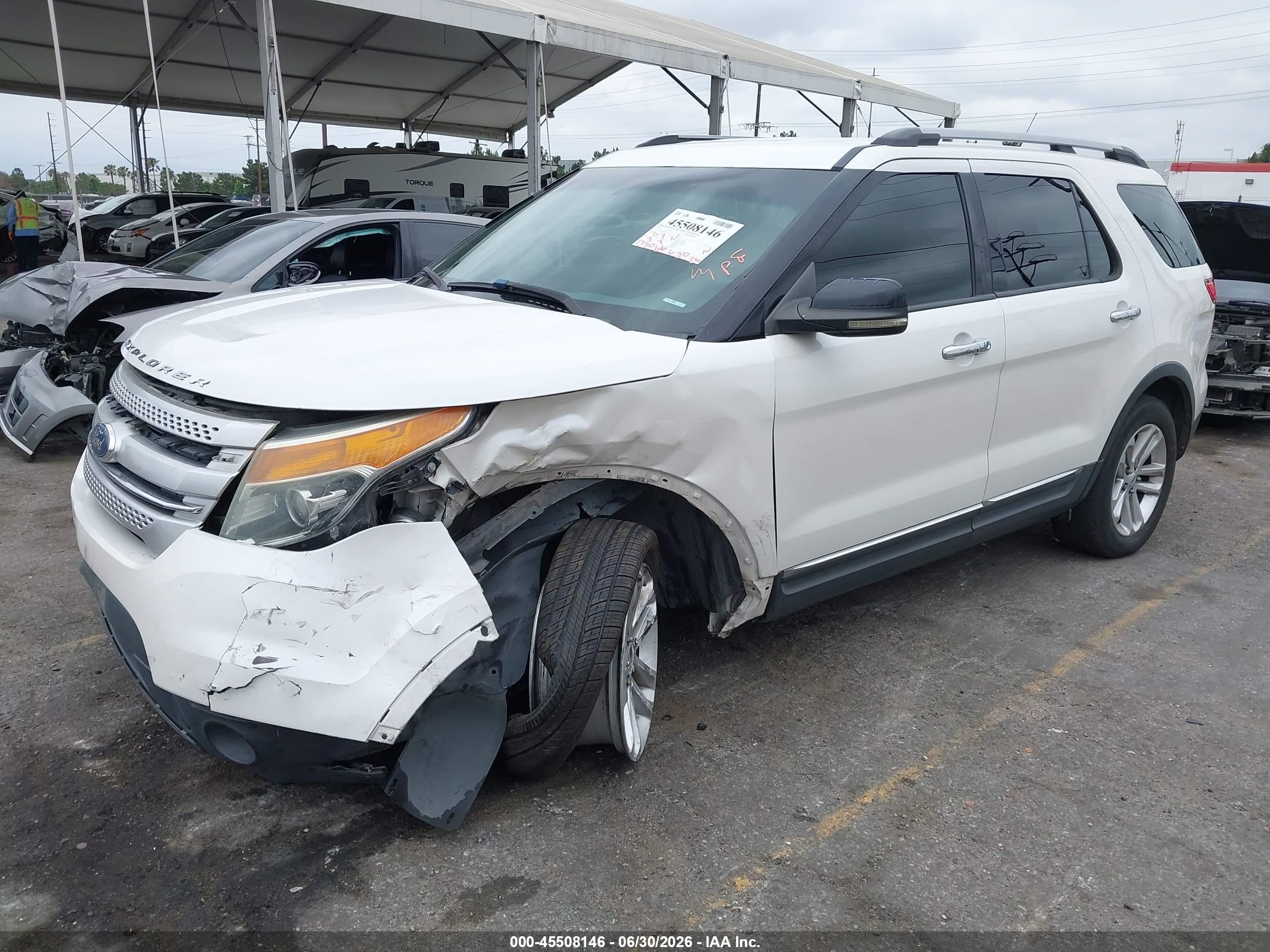 2012 Ford Explorer Xlt White vin: 1FMHK8D89CGA48115