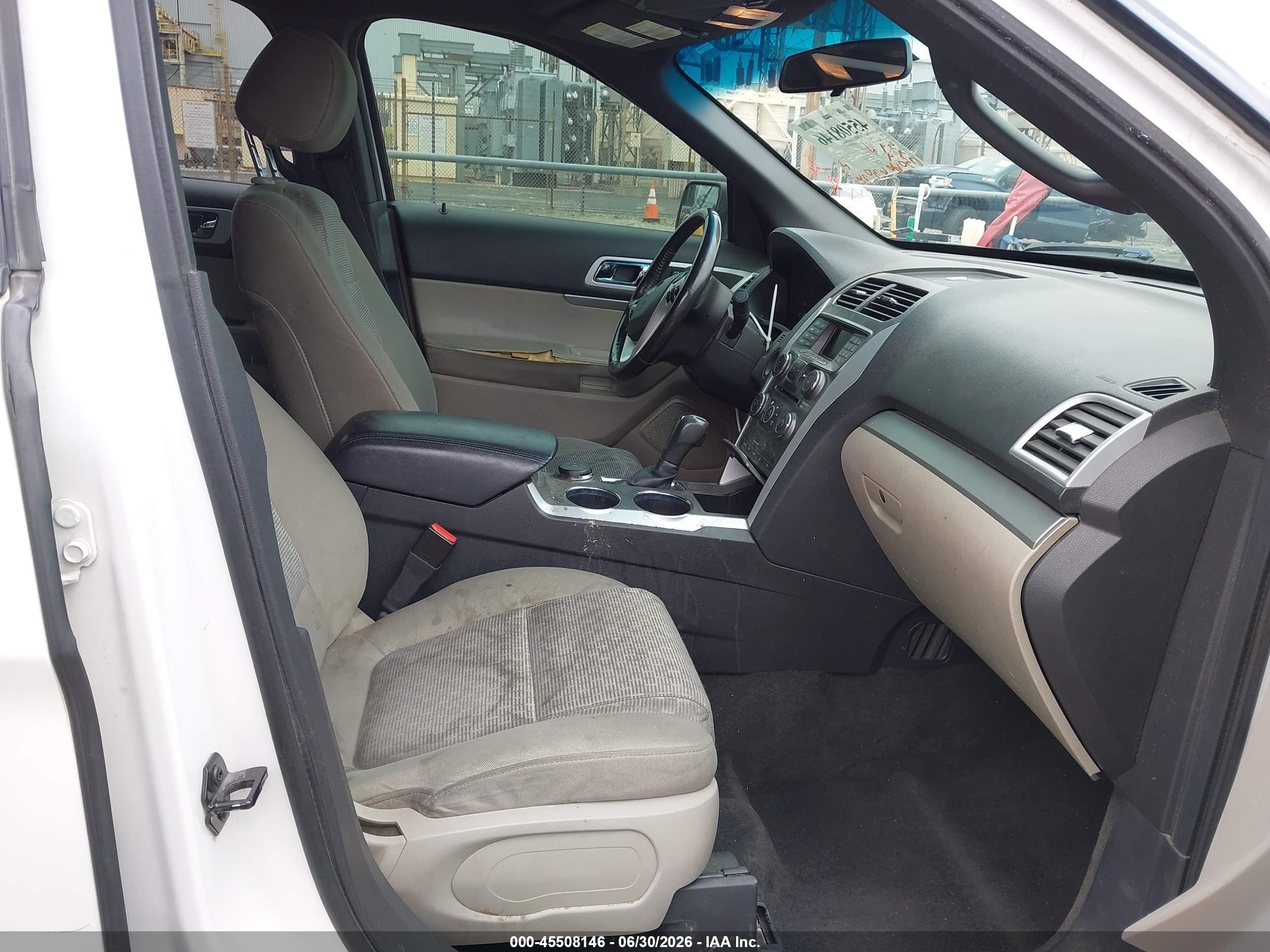2012 Ford Explorer Xlt White vin: 1FMHK8D89CGA48115