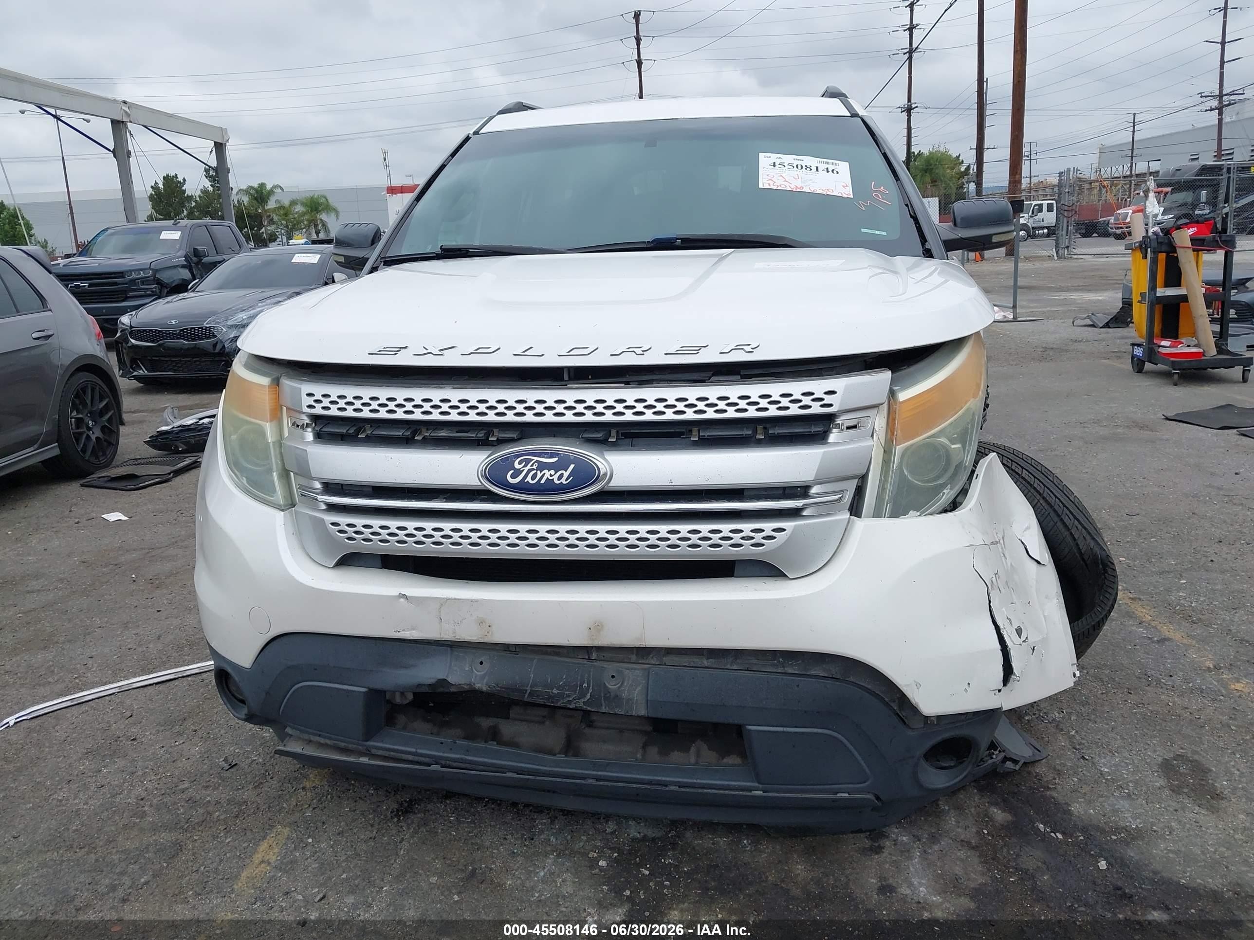 2012 Ford Explorer Xlt White vin: 1FMHK8D89CGA48115
