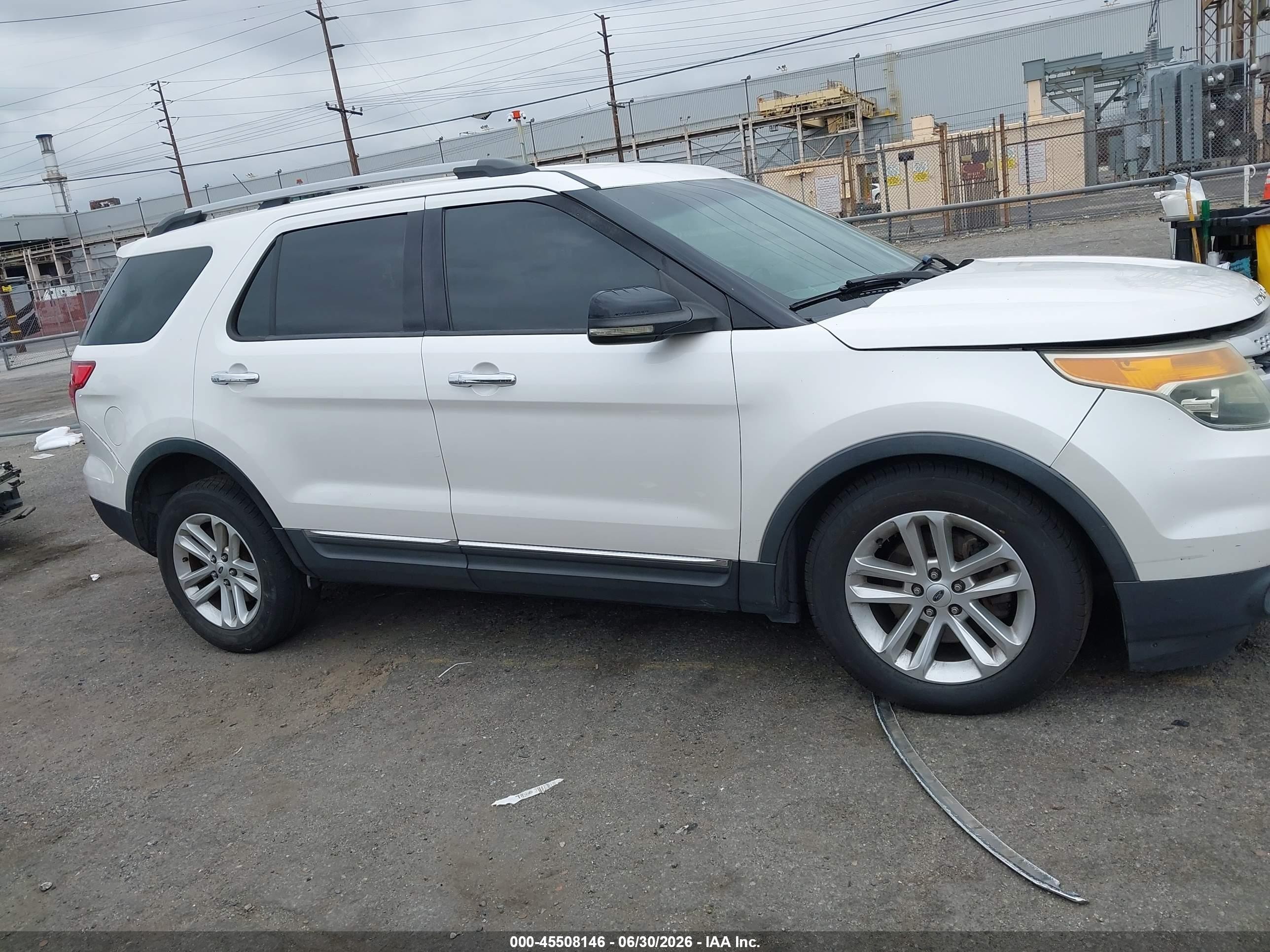 2012 Ford Explorer Xlt White vin: 1FMHK8D89CGA48115