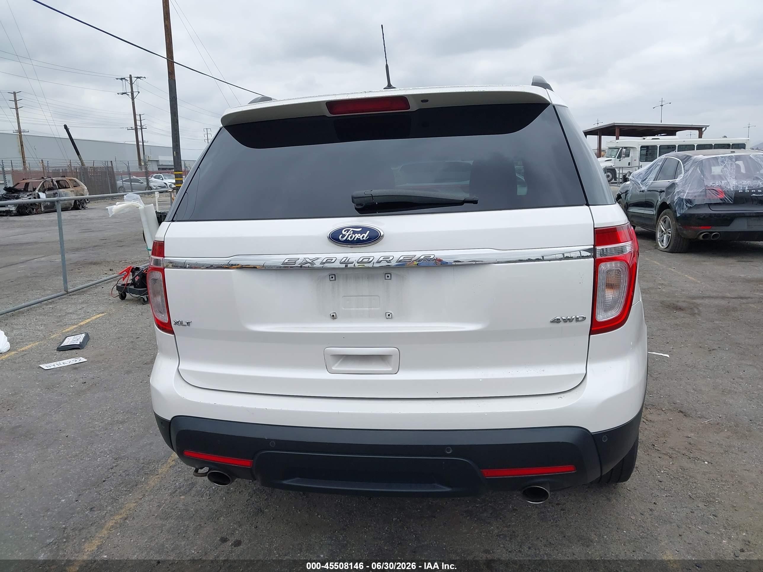 2012 Ford Explorer Xlt White vin: 1FMHK8D89CGA48115