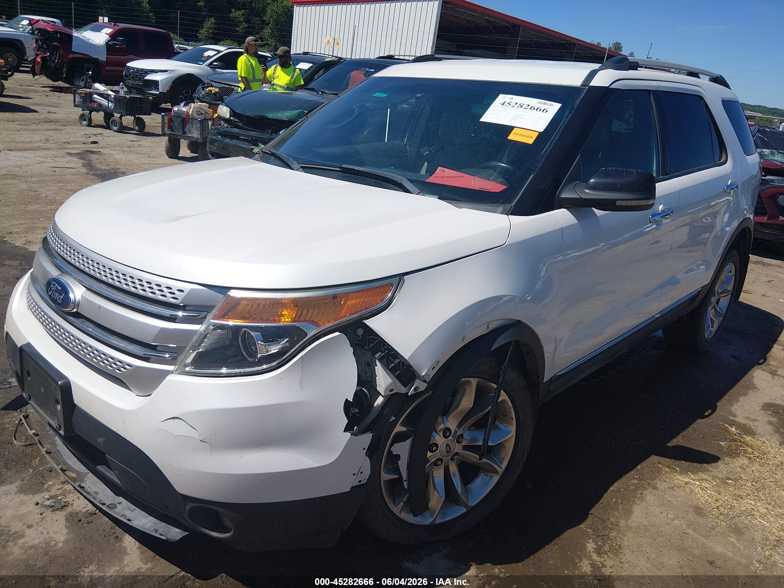 2012 Ford Explorer Xlt White vin: 1FMHK8D89CGA63455
