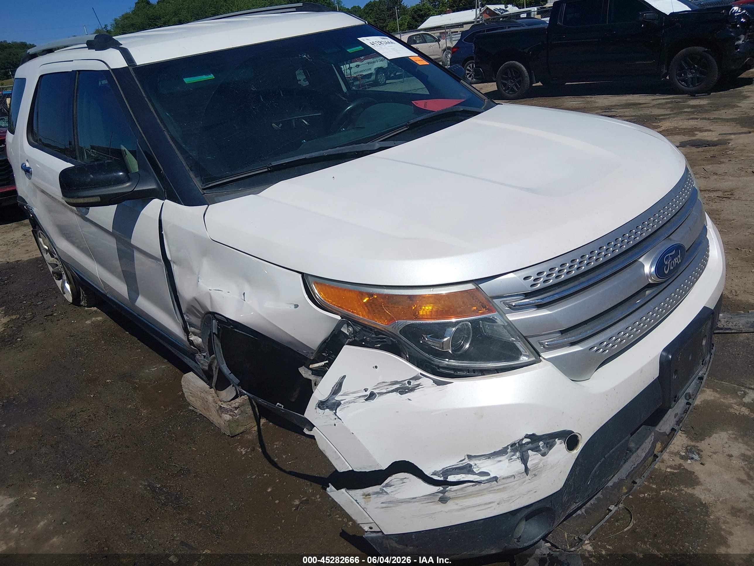 2012 Ford Explorer Xlt White vin: 1FMHK8D89CGA63455