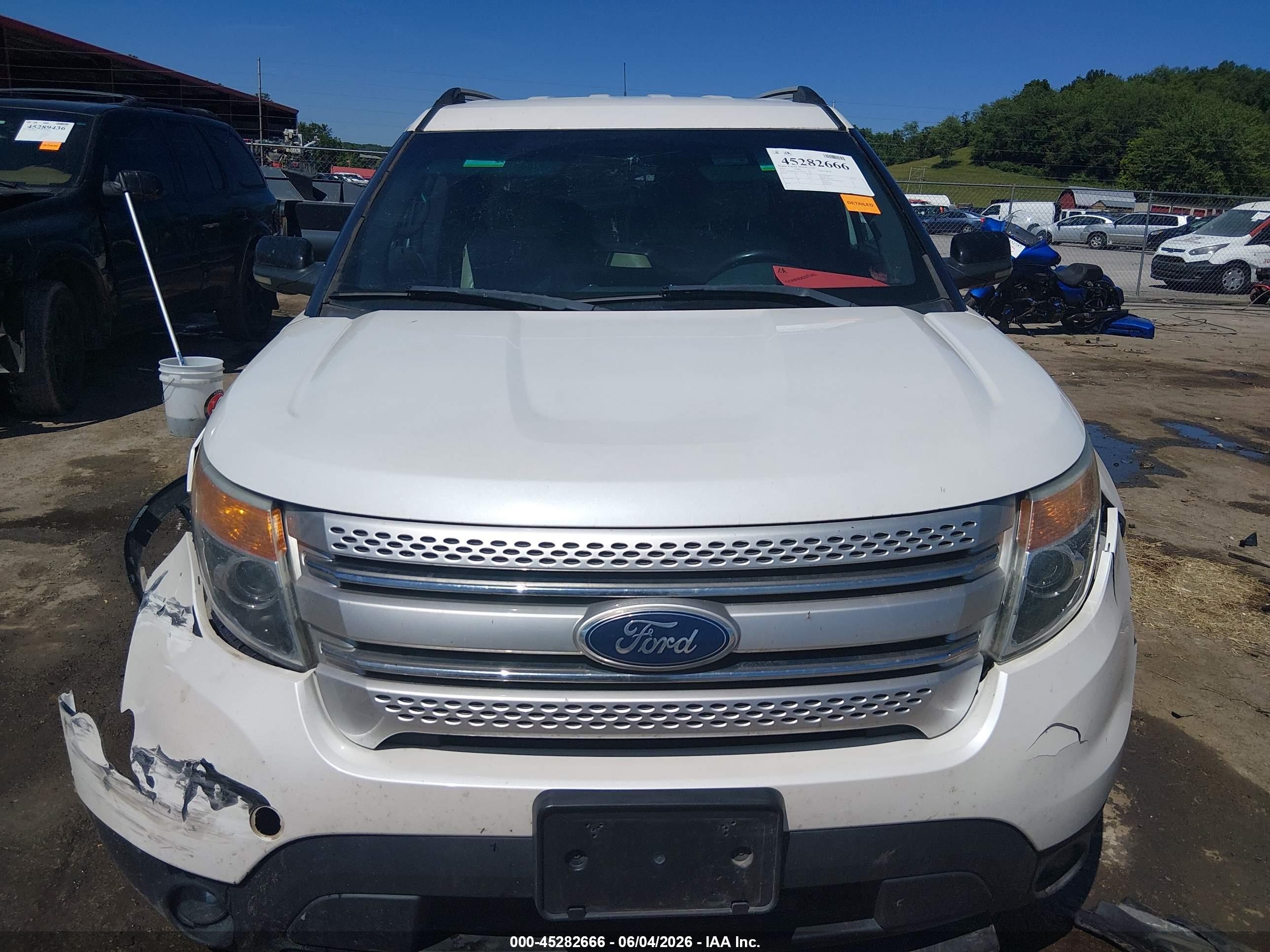 2012 Ford Explorer Xlt White vin: 1FMHK8D89CGA63455