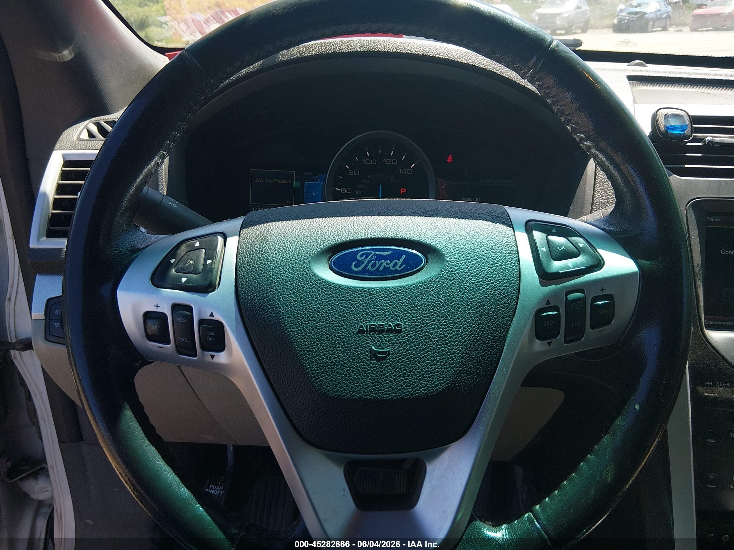 2012 Ford Explorer Xlt White vin: 1FMHK8D89CGA63455