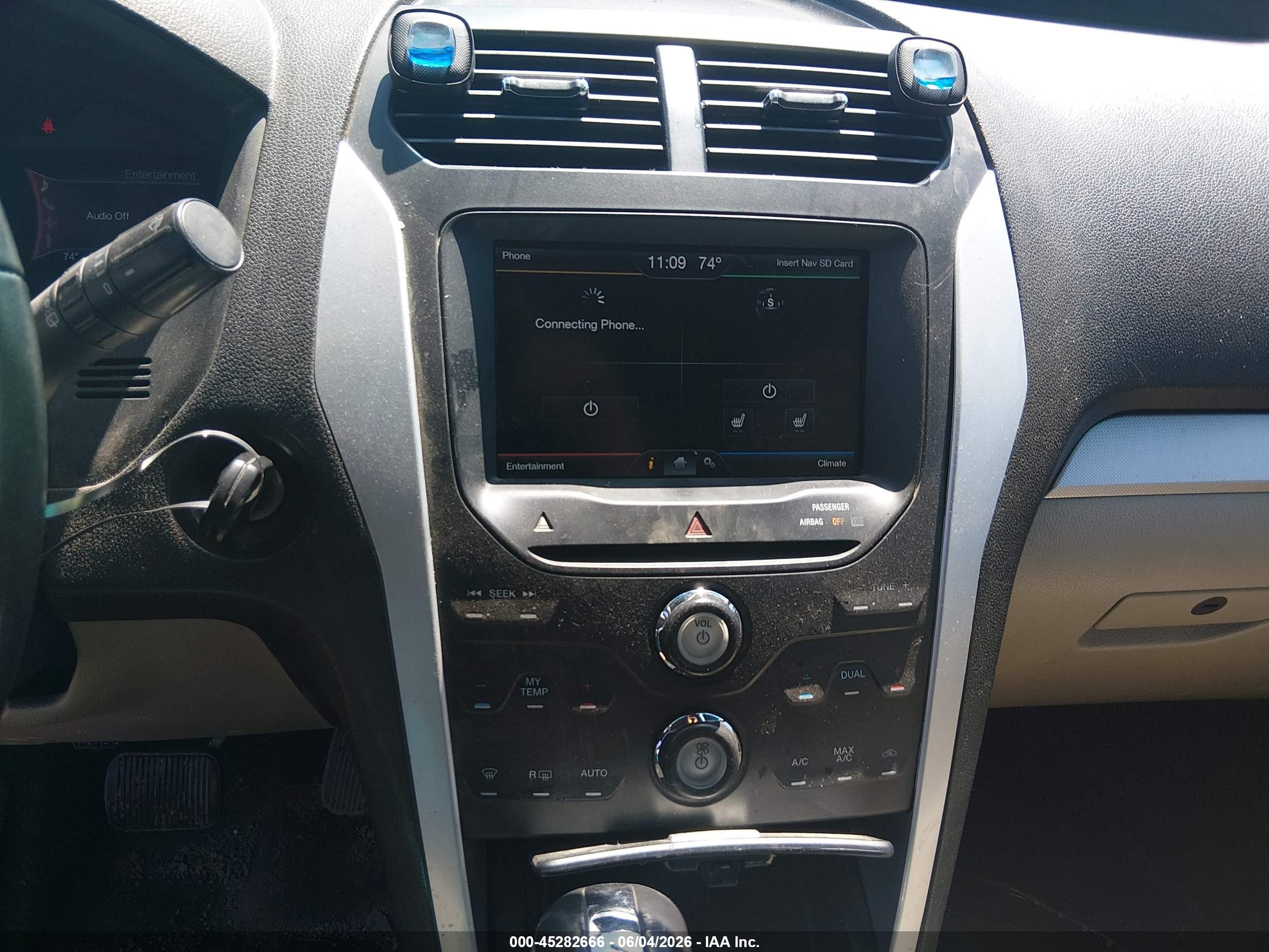2012 Ford Explorer Xlt White vin: 1FMHK8D89CGA63455