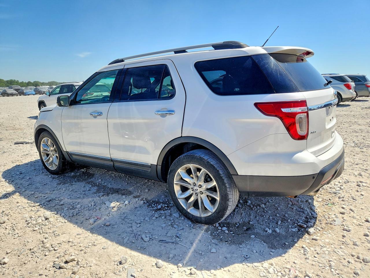 2012 Ford Explorer Xlt White vin: 1FMHK8D89CGA92969