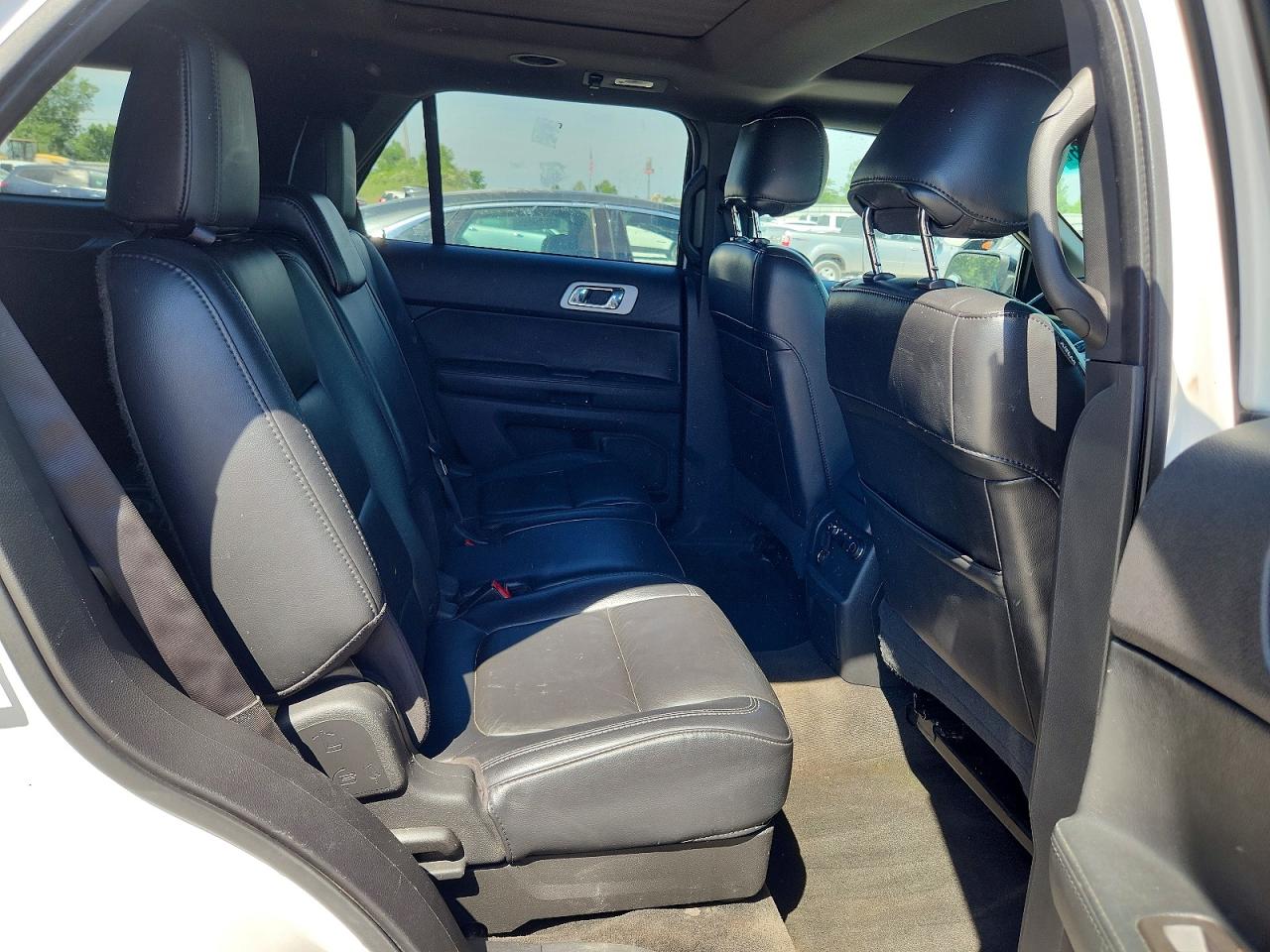 2012 Ford Explorer Xlt White vin: 1FMHK8D89CGA92969
