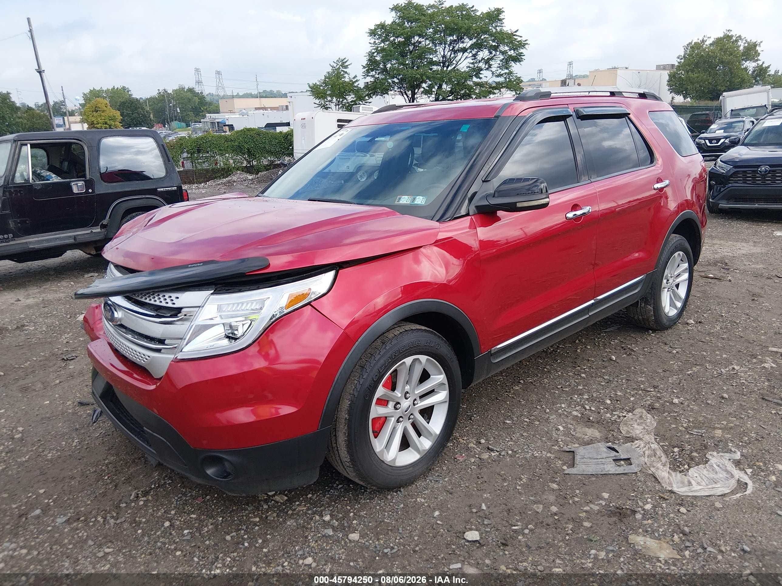 2012 Ford Explorer Xlt Red vin: 1FMHK8D89CGA98030
