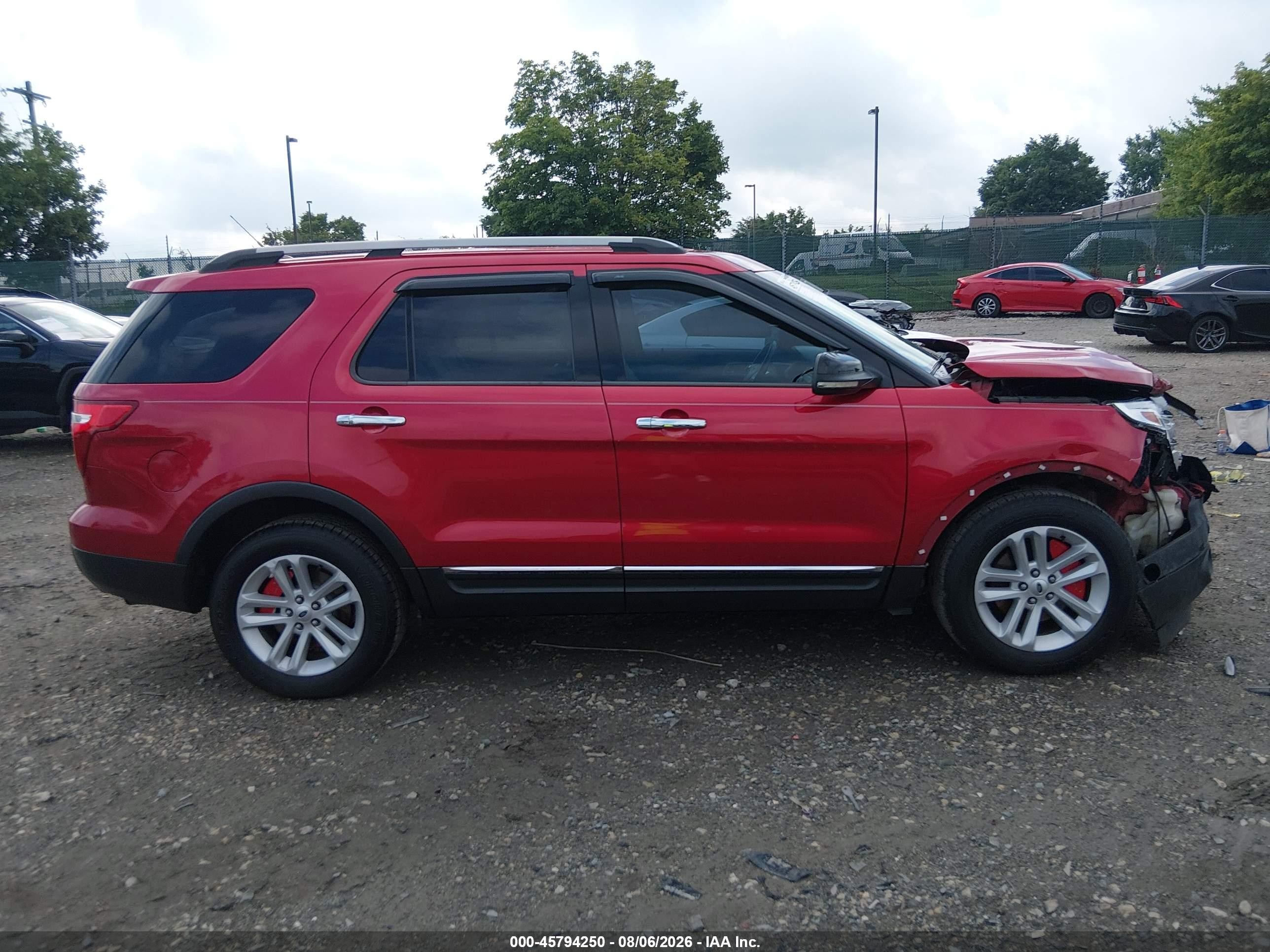 2012 Ford Explorer Xlt Red vin: 1FMHK8D89CGA98030