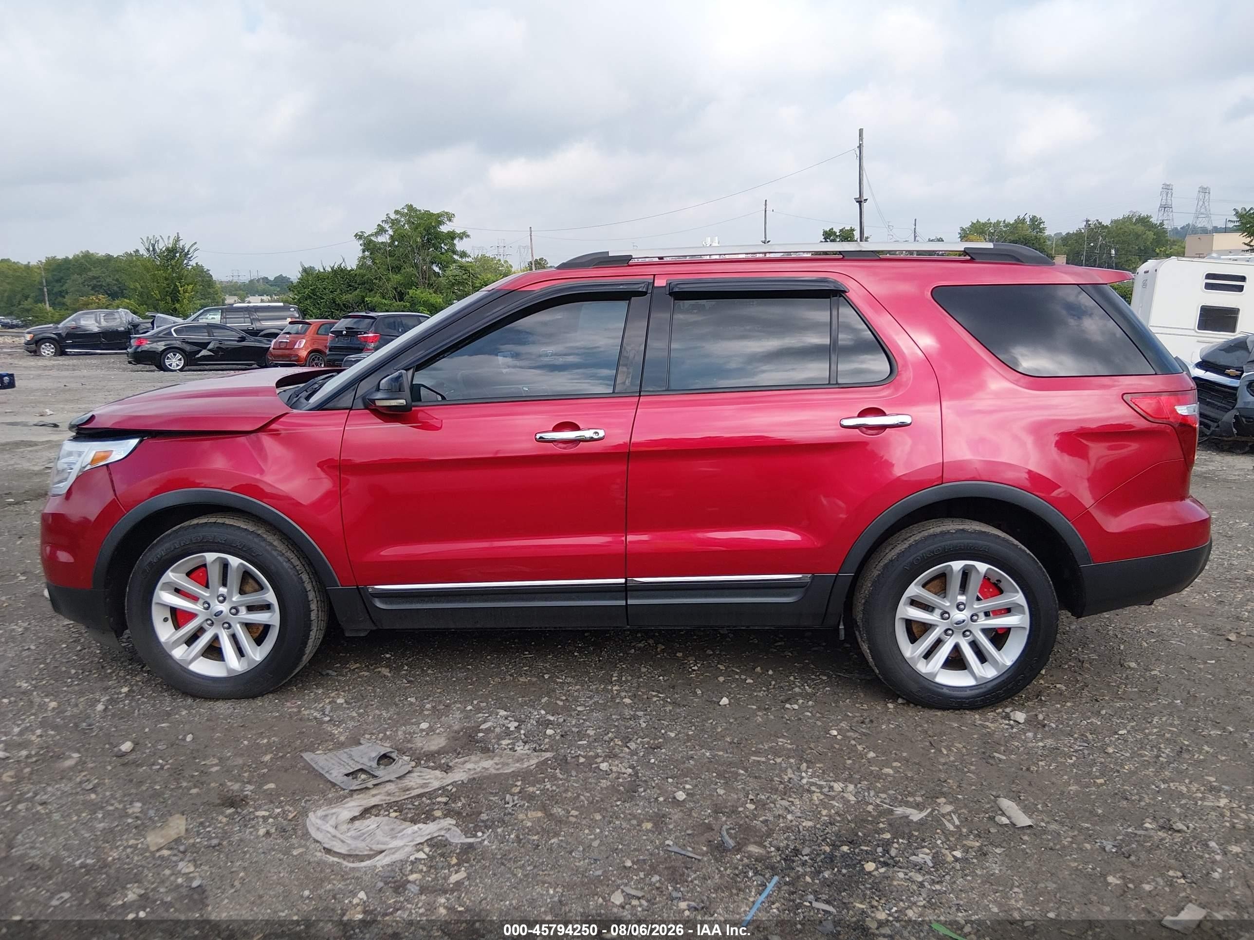 2012 Ford Explorer Xlt Red vin: 1FMHK8D89CGA98030