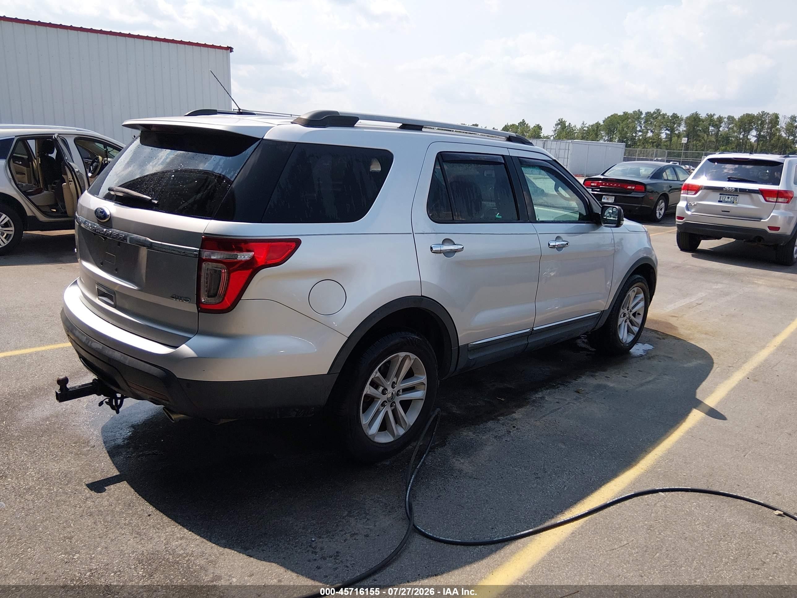 2011 Ford Explorer Xlt Silver vin: 1FMHK8D8XBGA18829