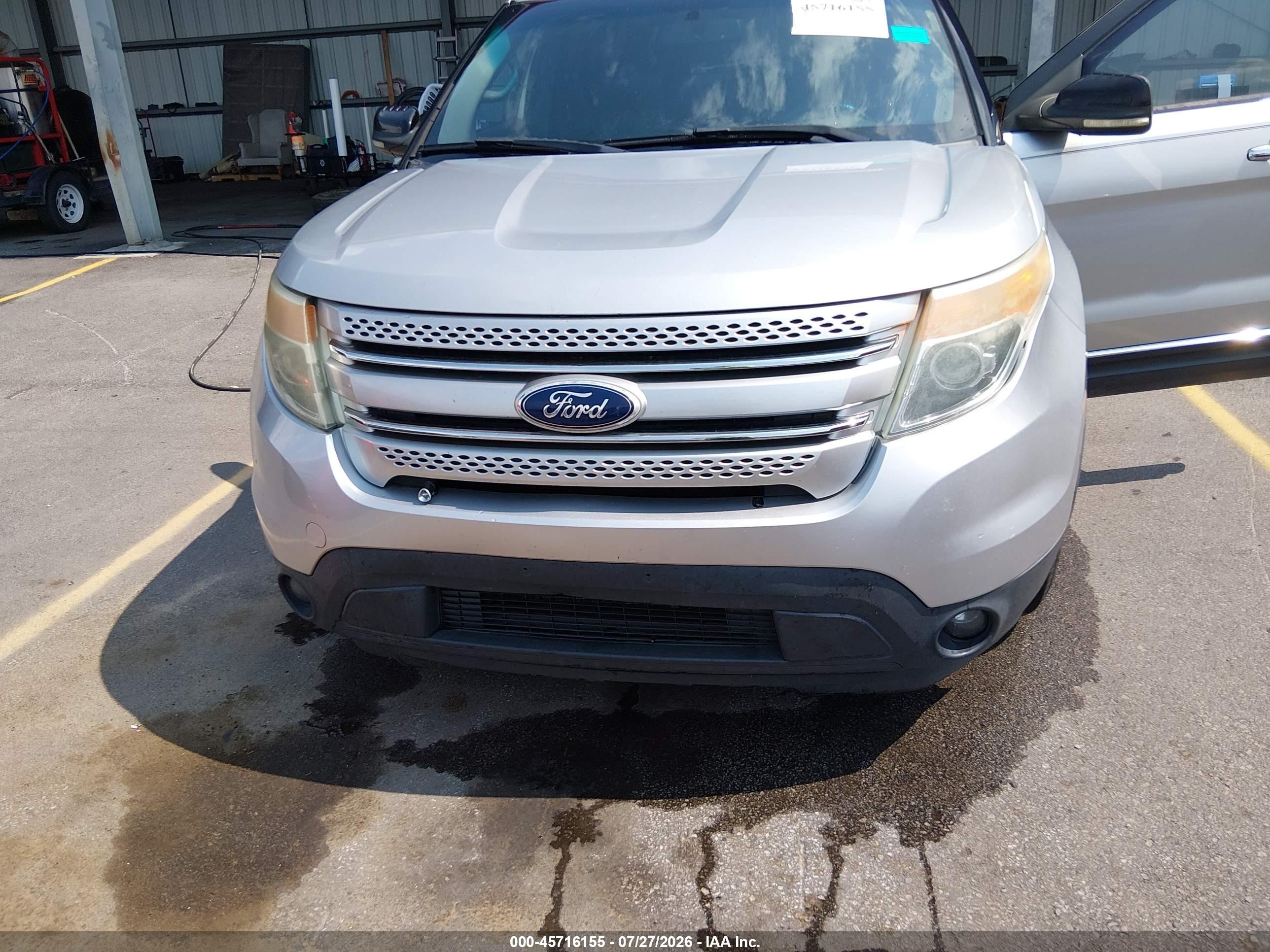 2011 Ford Explorer Xlt Silver vin: 1FMHK8D8XBGA18829