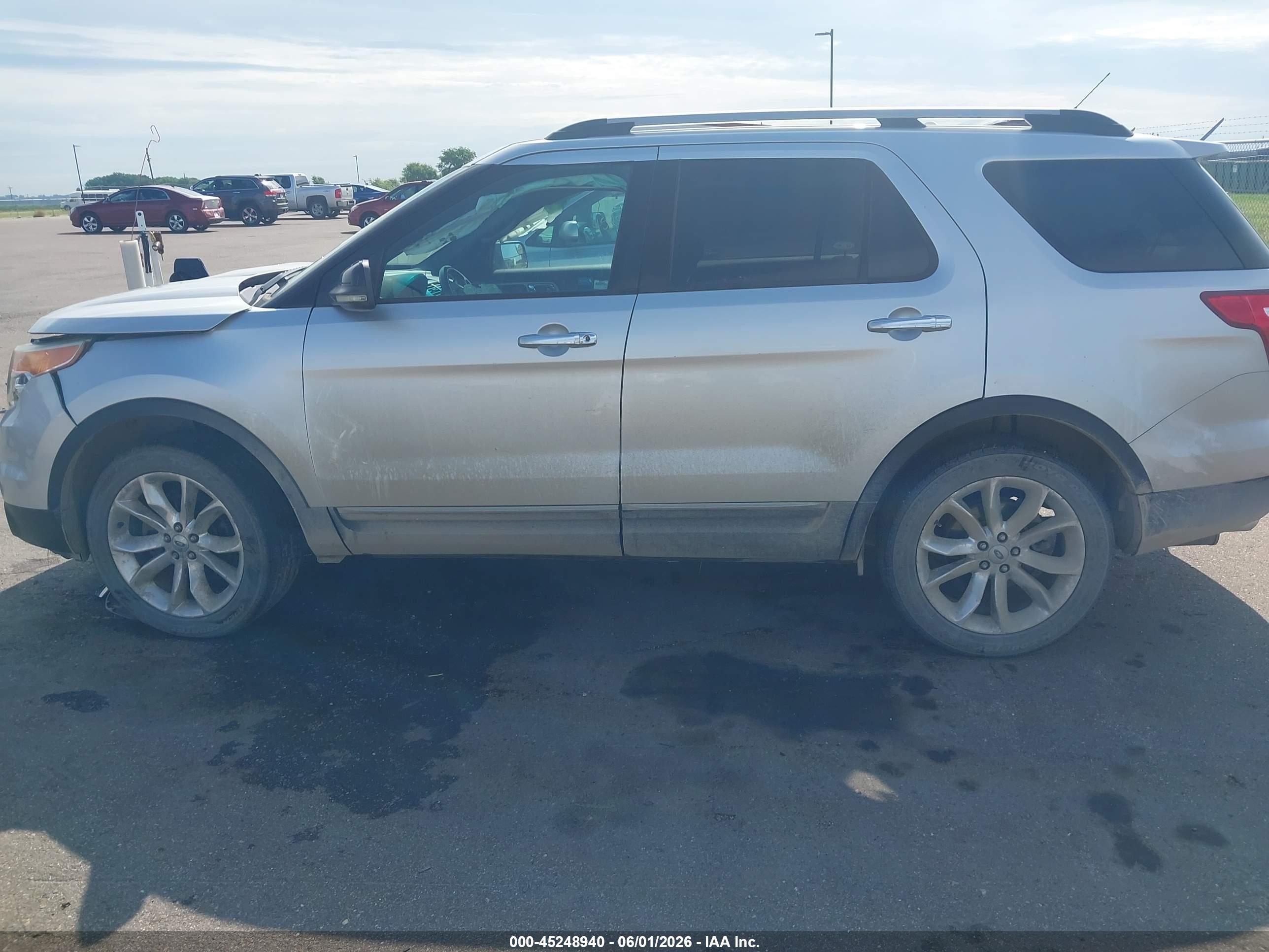 2011 Ford Explorer Xlt Серебряный vin: 1FMHK8D8XBGA21374