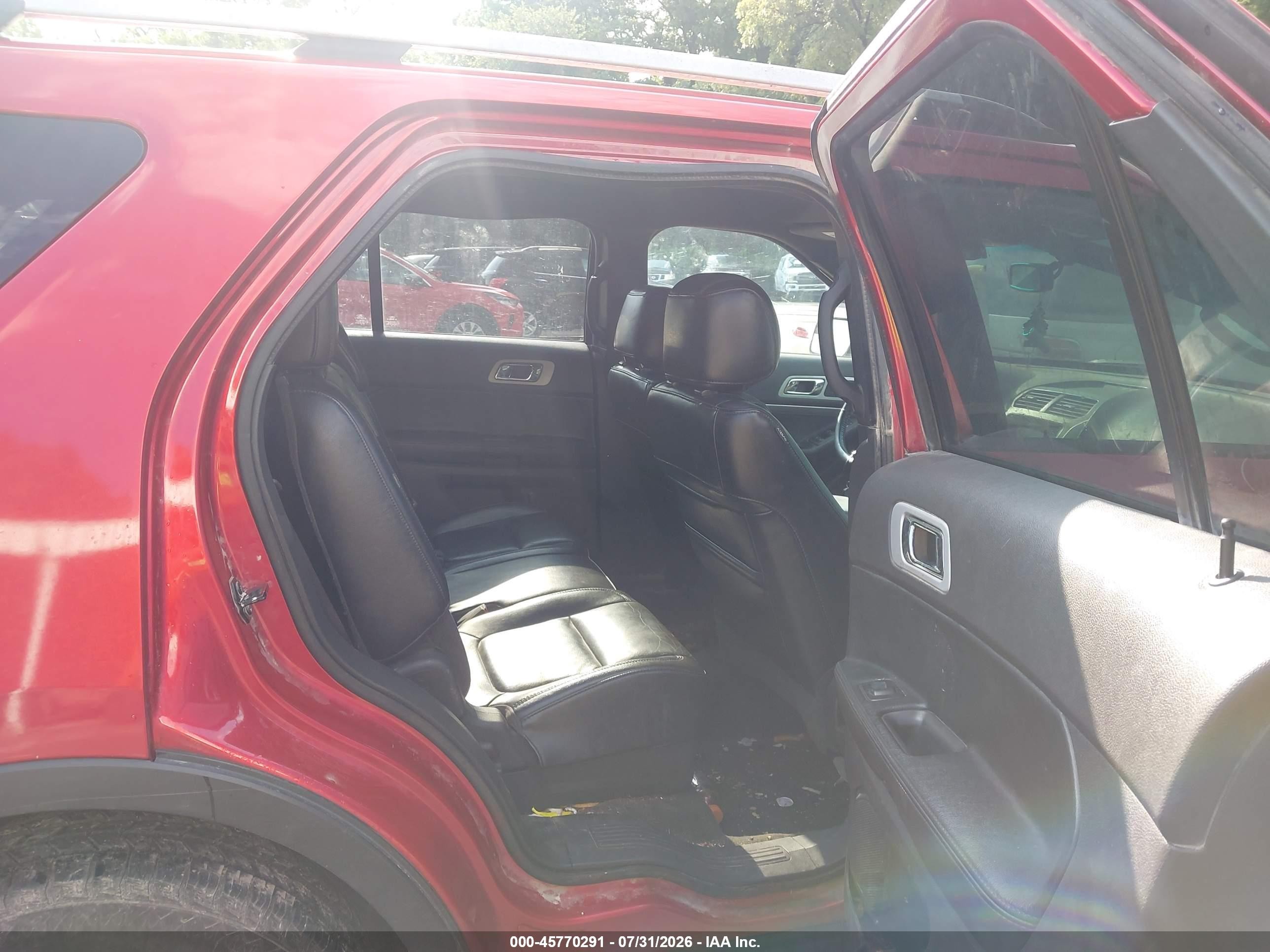 2011 Ford Explorer Xlt Red vin: 1FMHK8D8XBGA40040