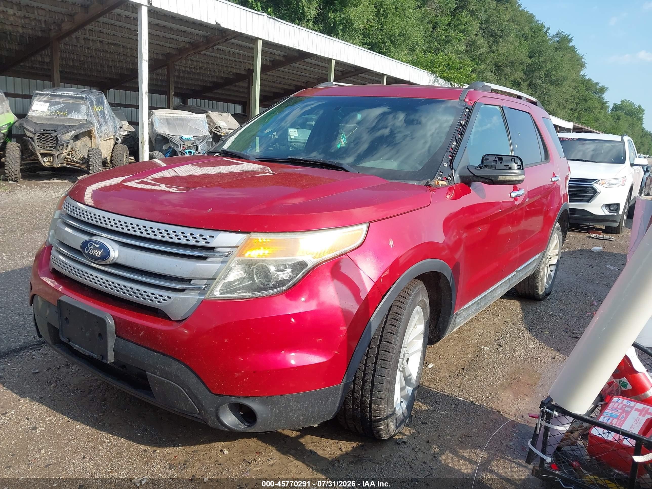 2011 Ford Explorer Xlt Red vin: 1FMHK8D8XBGA40040