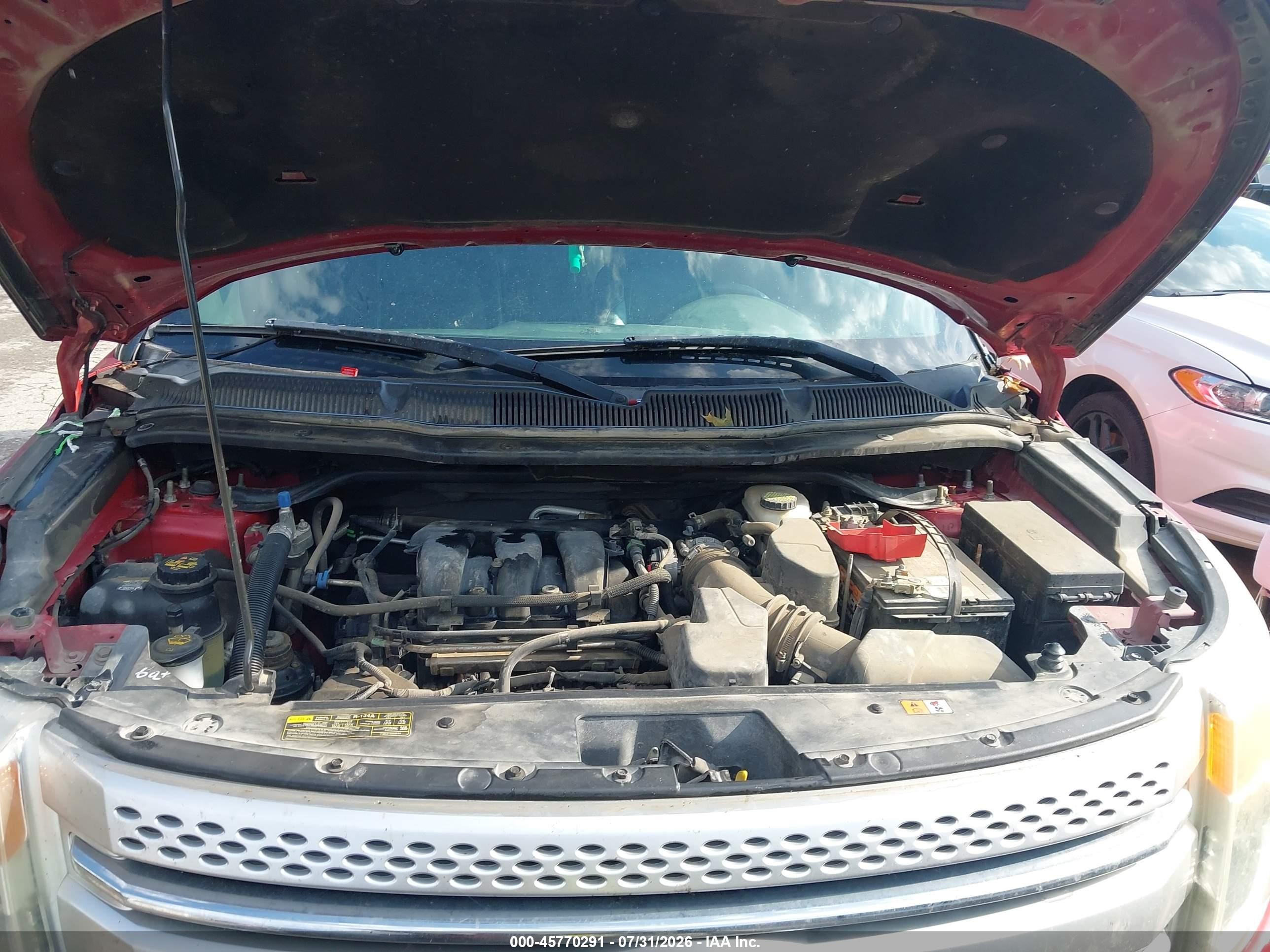 2011 Ford Explorer Xlt Red vin: 1FMHK8D8XBGA40040